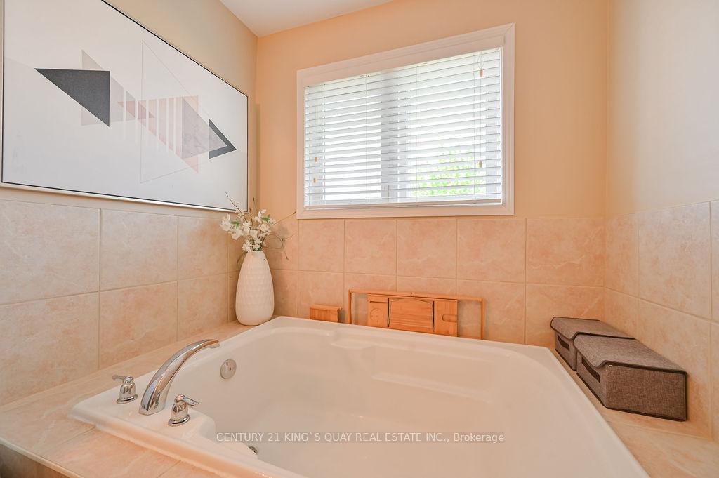 Photo 22 of 83 Daniel Reaman Crescent, Vaughan, Patterson — HOMEH