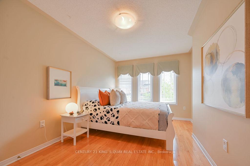 Photo 24 of 83 Daniel Reaman Crescent, Vaughan, Patterson — HOMEH