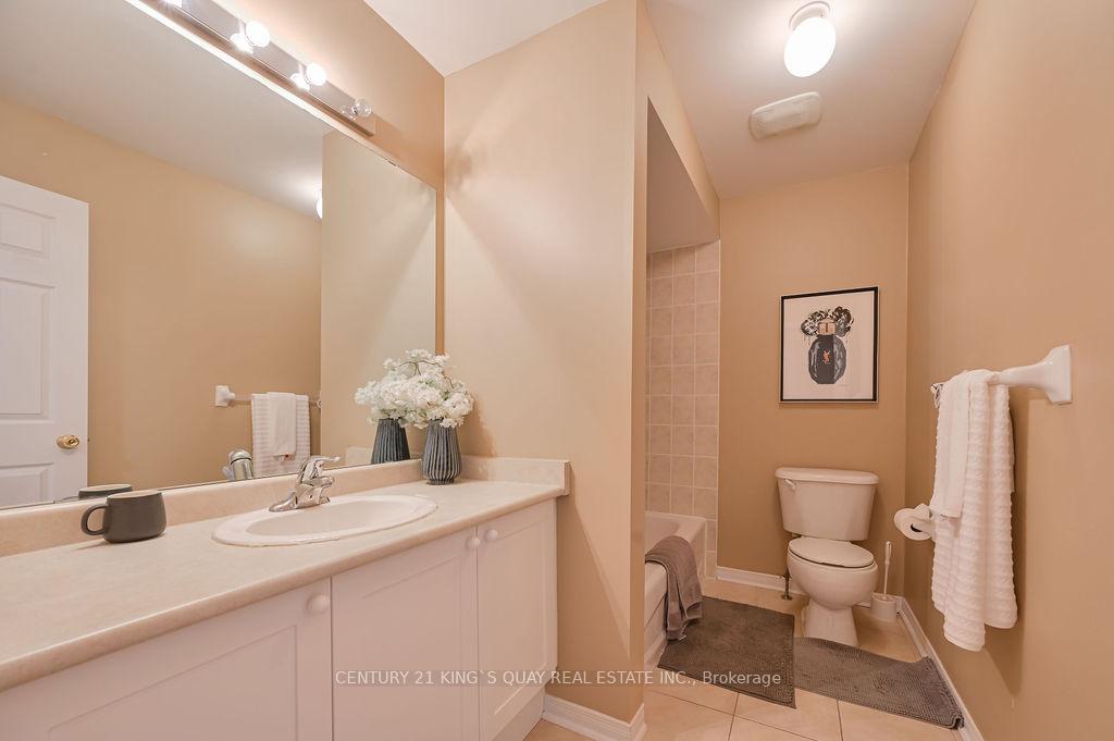 Photo 25 of 83 Daniel Reaman Crescent, Vaughan, Patterson — HOMEH
