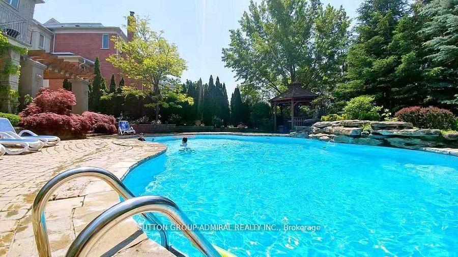 Photo 3 of 46 Humberview Drive, Vaughan, Islington Woods — HOMEH