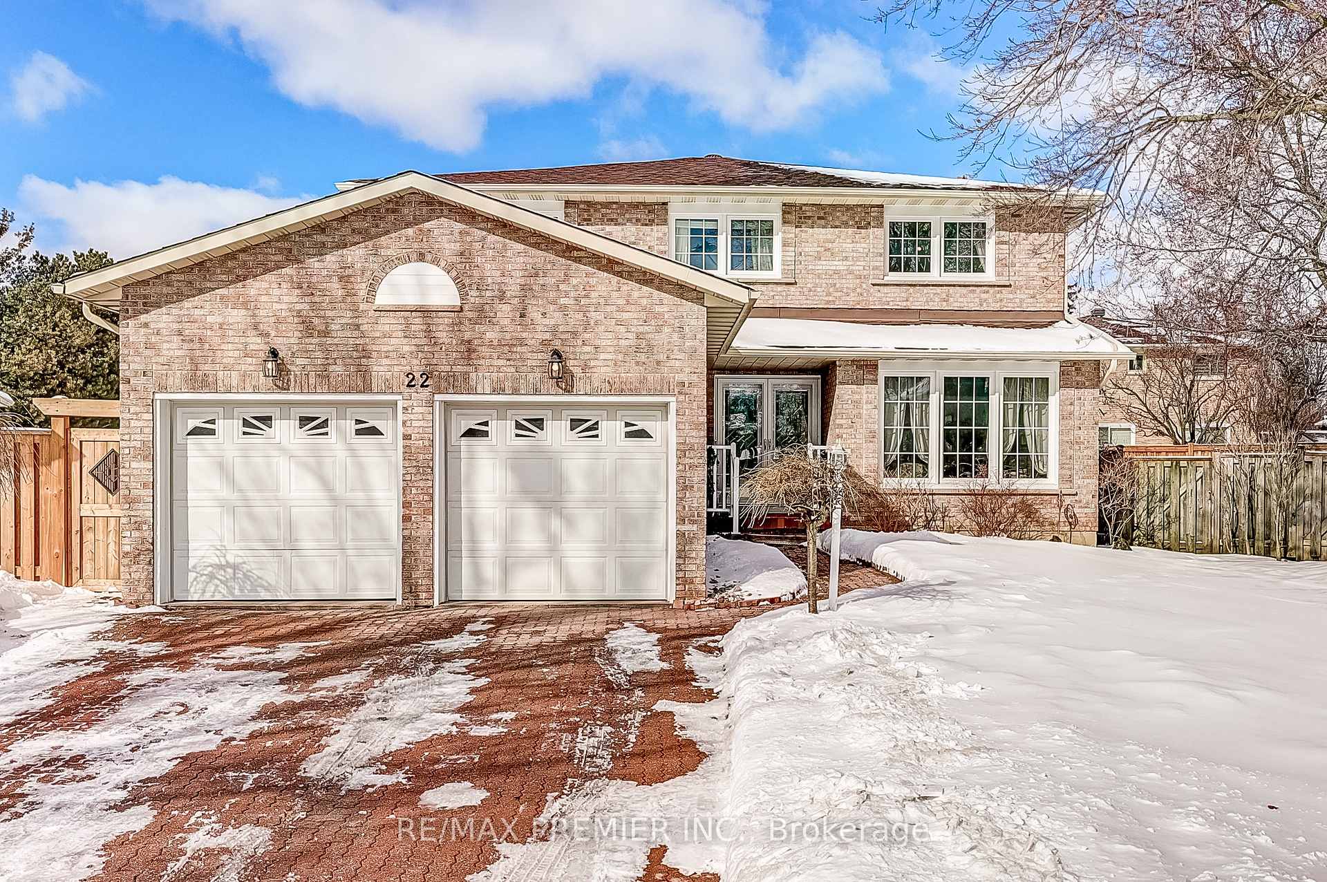 Photo 1 of 22 Whiteoak Court, Markham, Sherwood-Amberglen — HOMEH