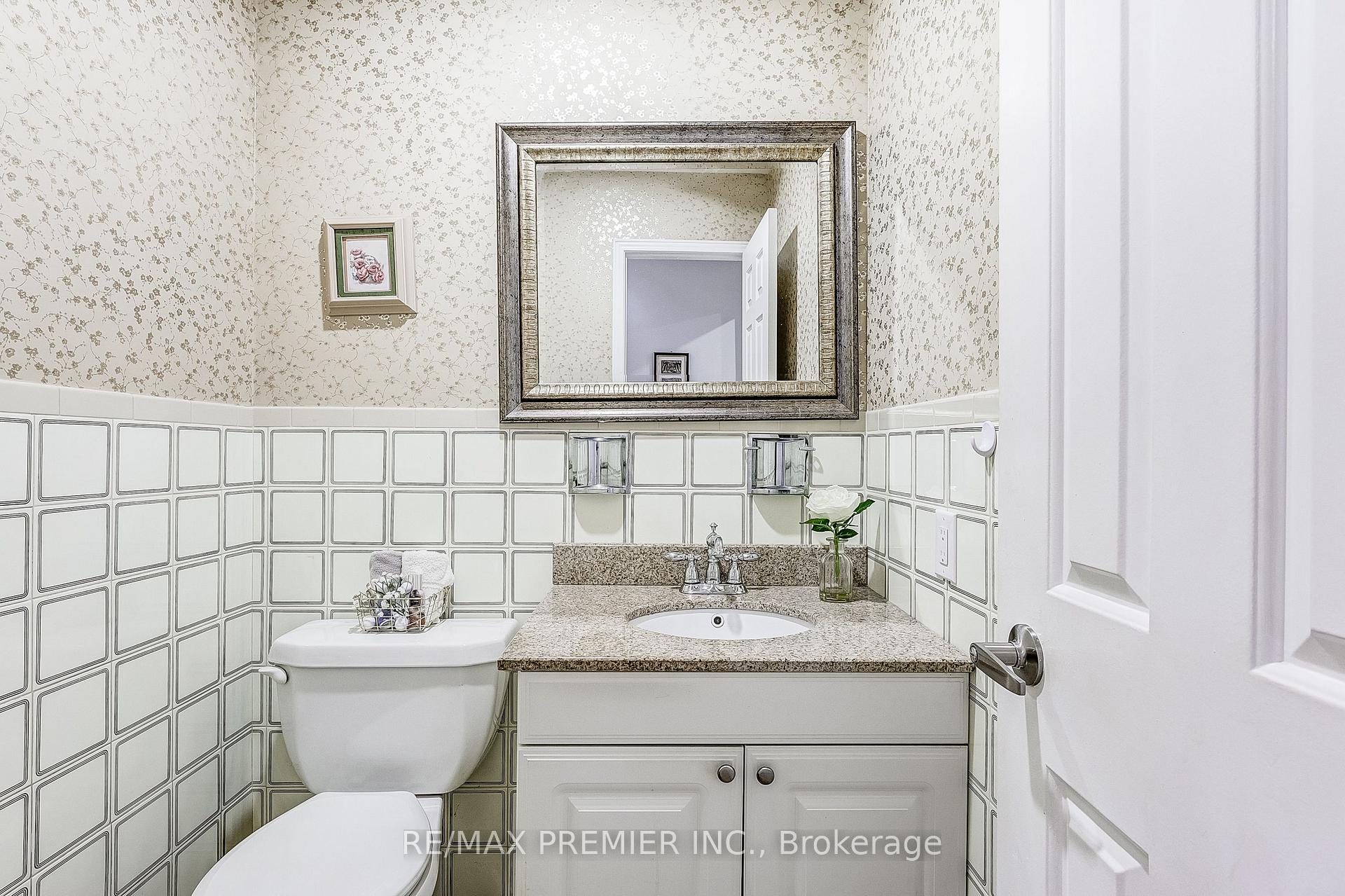 Photo 9 of 22 Whiteoak Court, Markham, Sherwood-Amberglen — HOMEH