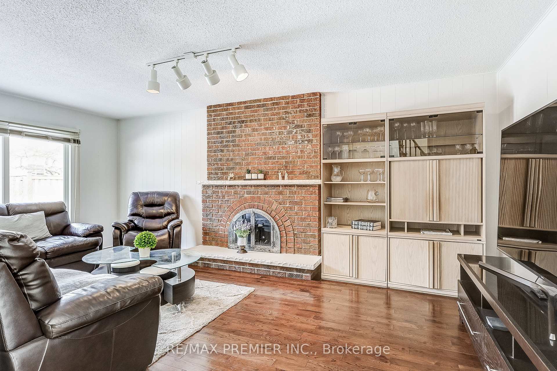 Photo 18 of 22 Whiteoak Court, Markham, Sherwood-Amberglen — HOMEH