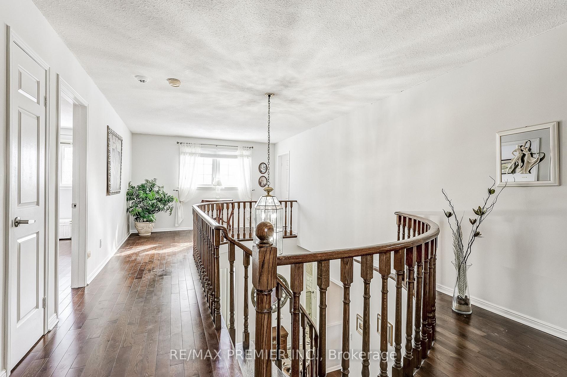 Photo 21 of 22 Whiteoak Court, Markham, Sherwood-Amberglen — HOMEH