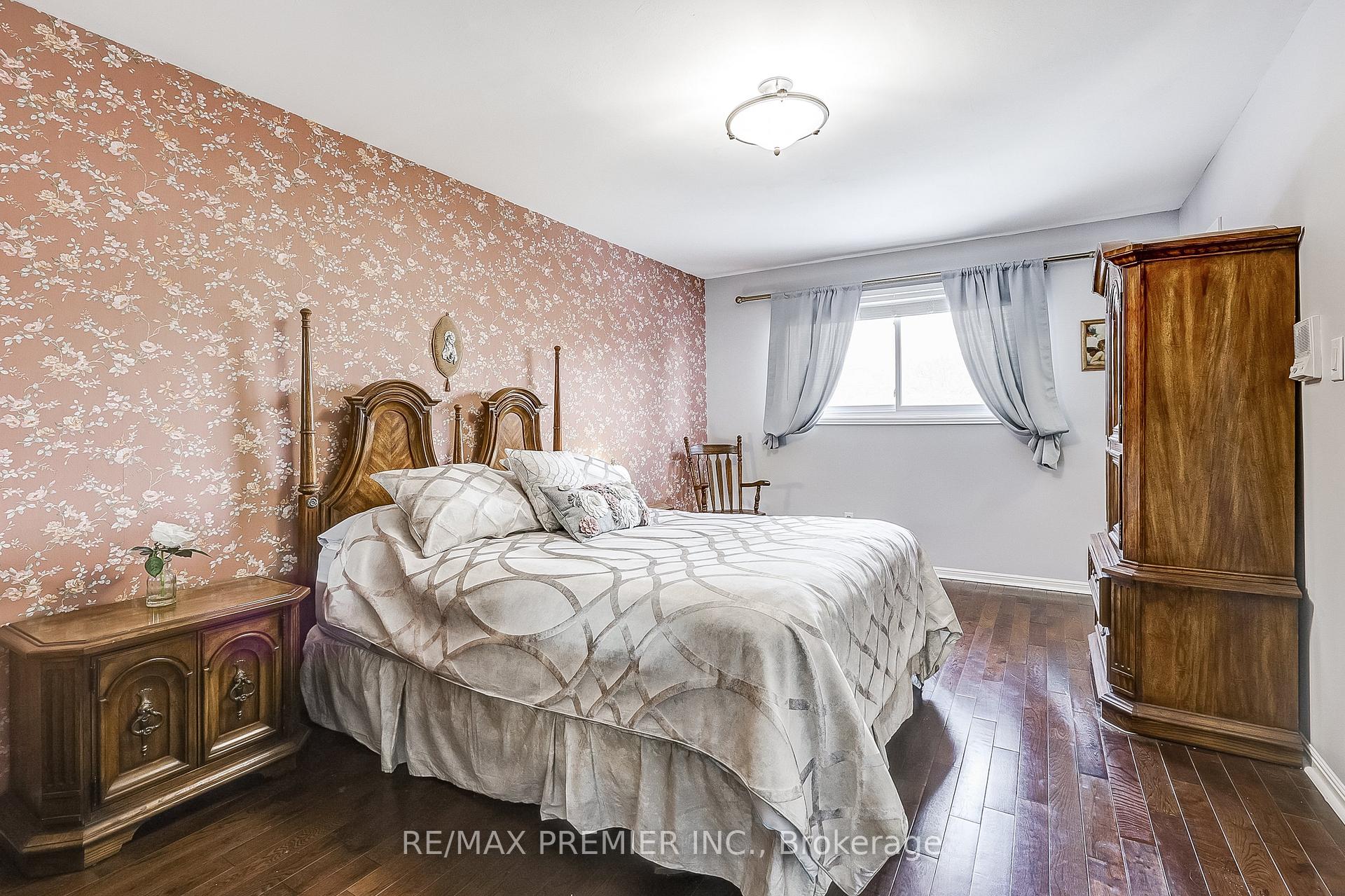 Photo 26 of 22 Whiteoak Court, Markham, Sherwood-Amberglen — HOMEH