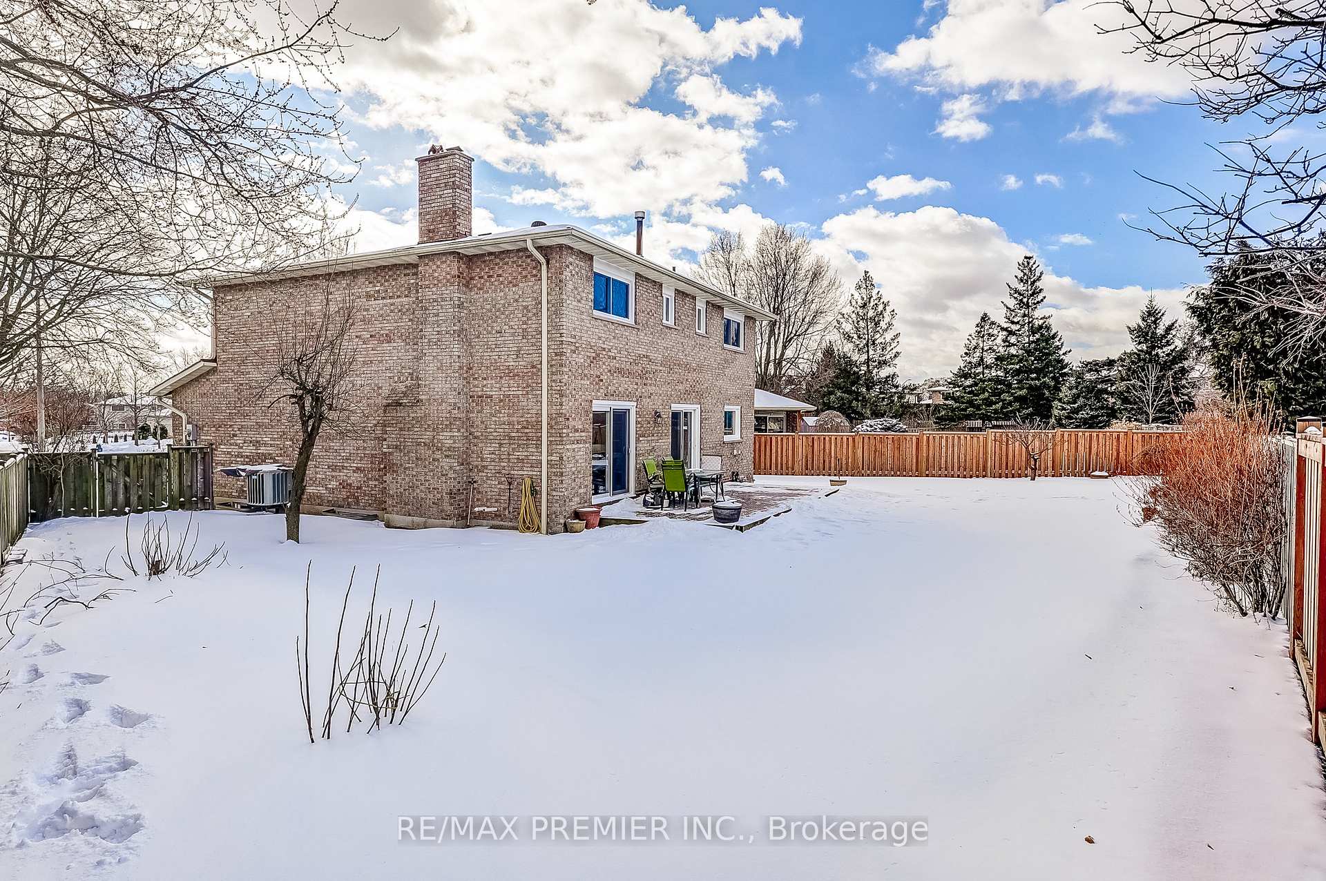 Photo 38 of 22 Whiteoak Court, Markham, Sherwood-Amberglen — HOMEH