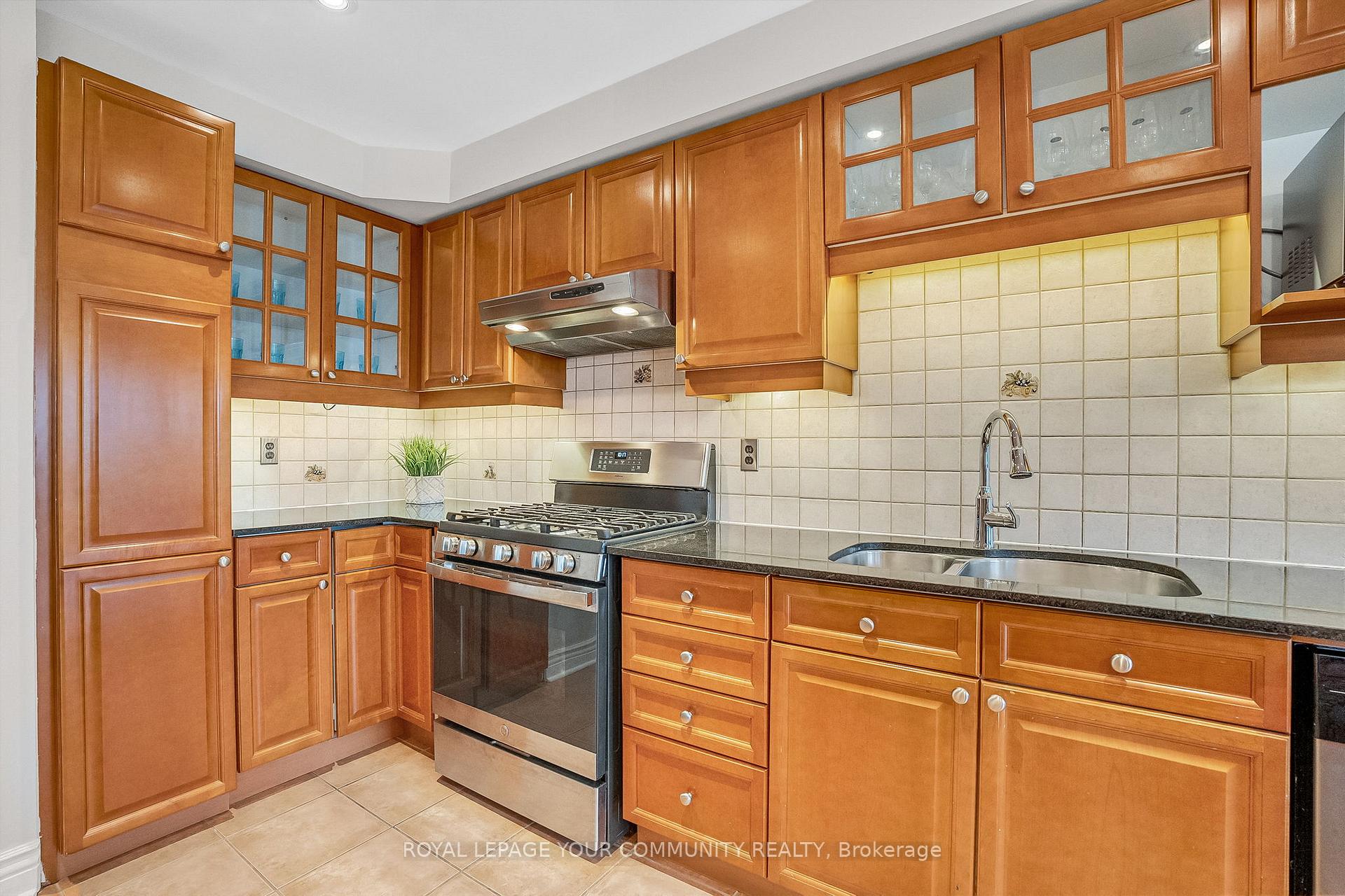Photo 19 of 70 Millcliff Circle, Aurora, Aurora Grove — HOMEH
