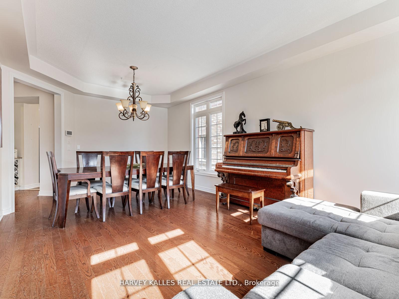 Photo 4 of 41 William Bowes Boulevard, Vaughan, Patterson — HOMEH