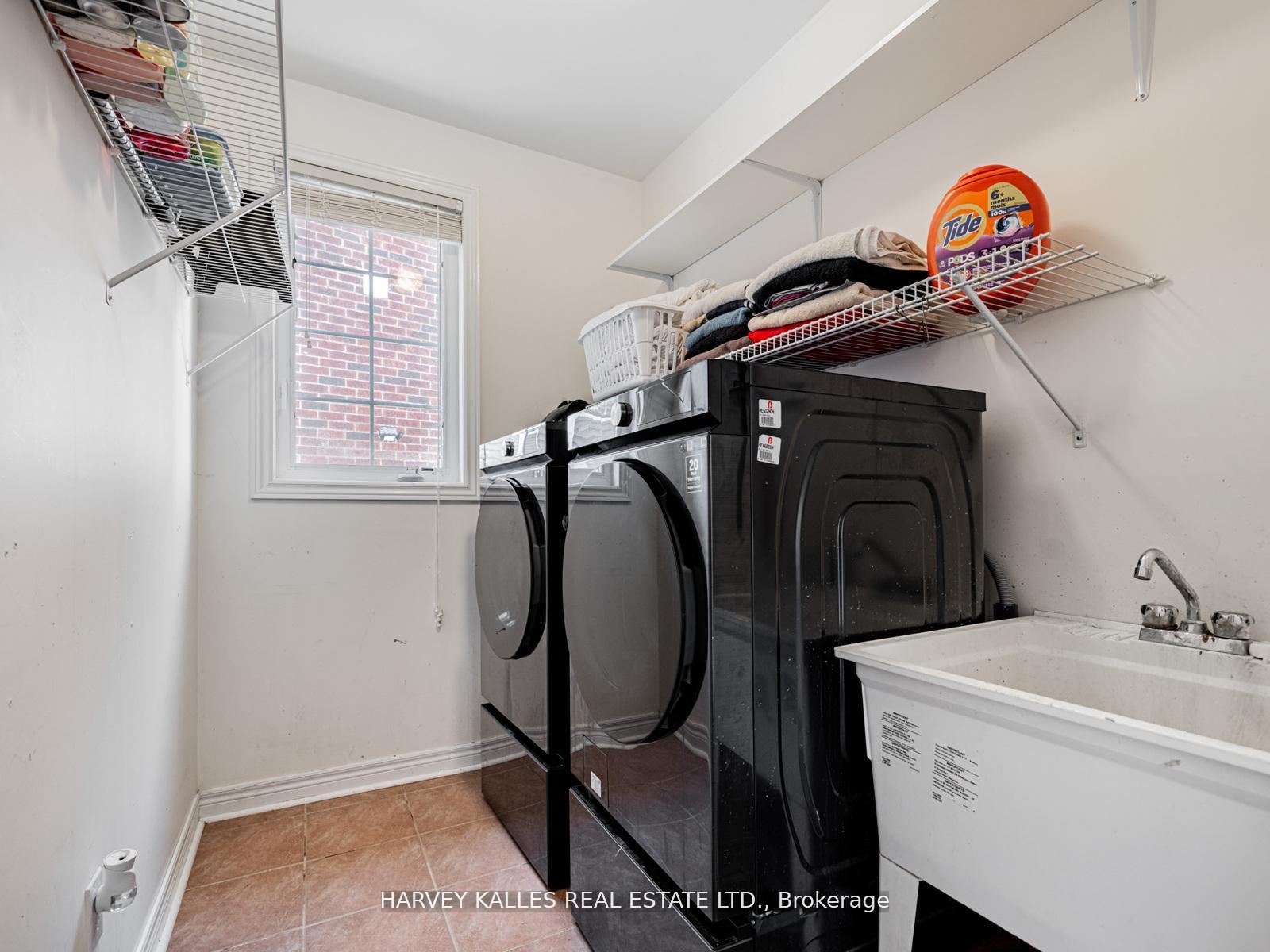 Photo 6 of 41 William Bowes Boulevard, Vaughan, Patterson — HOMEH