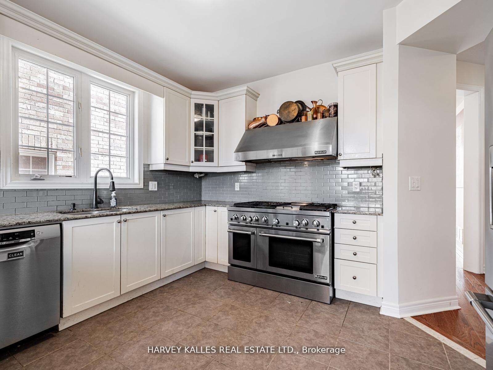 Photo 14 of 41 William Bowes Boulevard, Vaughan, Patterson — HOMEH