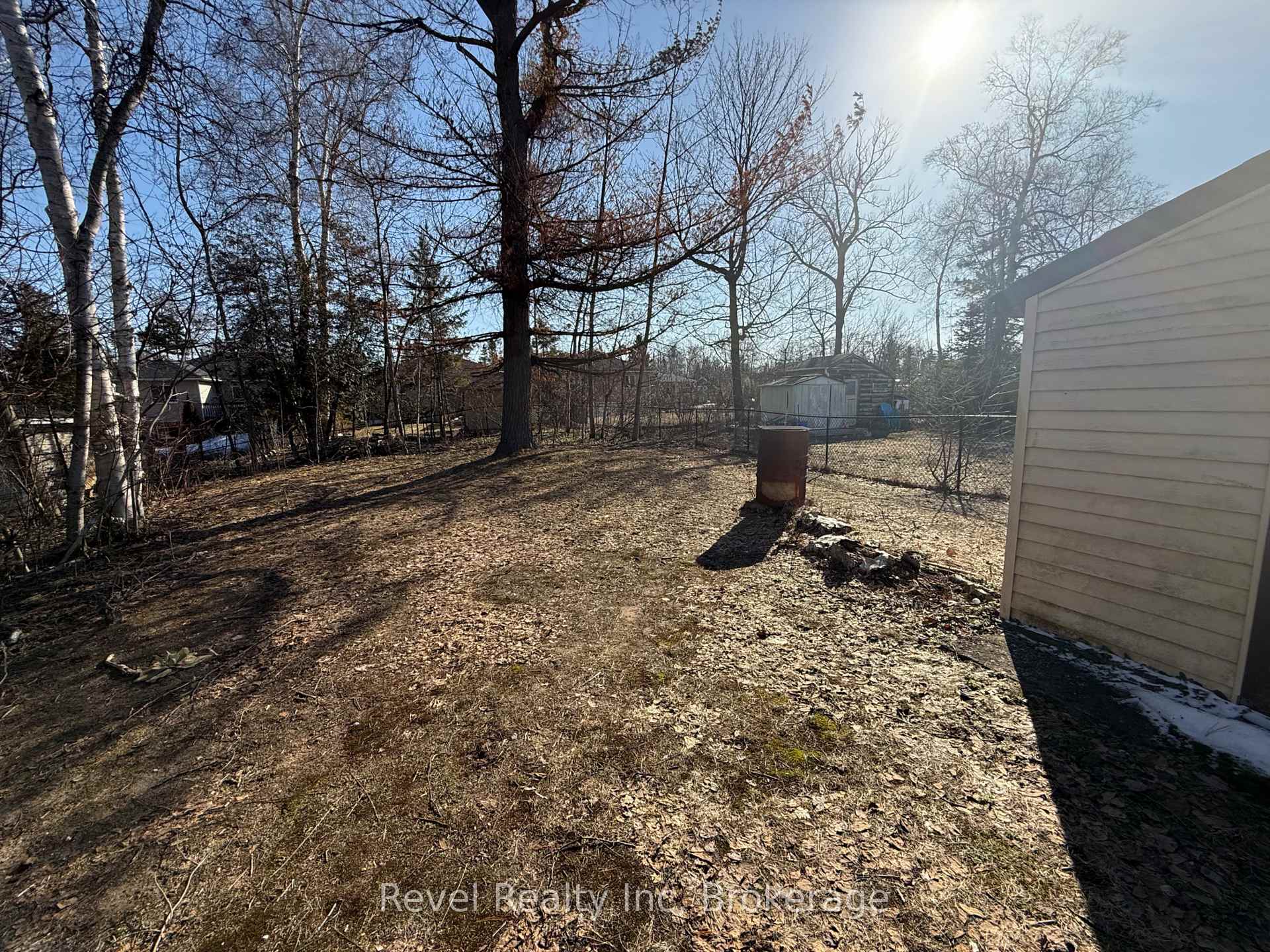Photo 11 of 35 61st Street S, Wasaga Beach — HOMEH