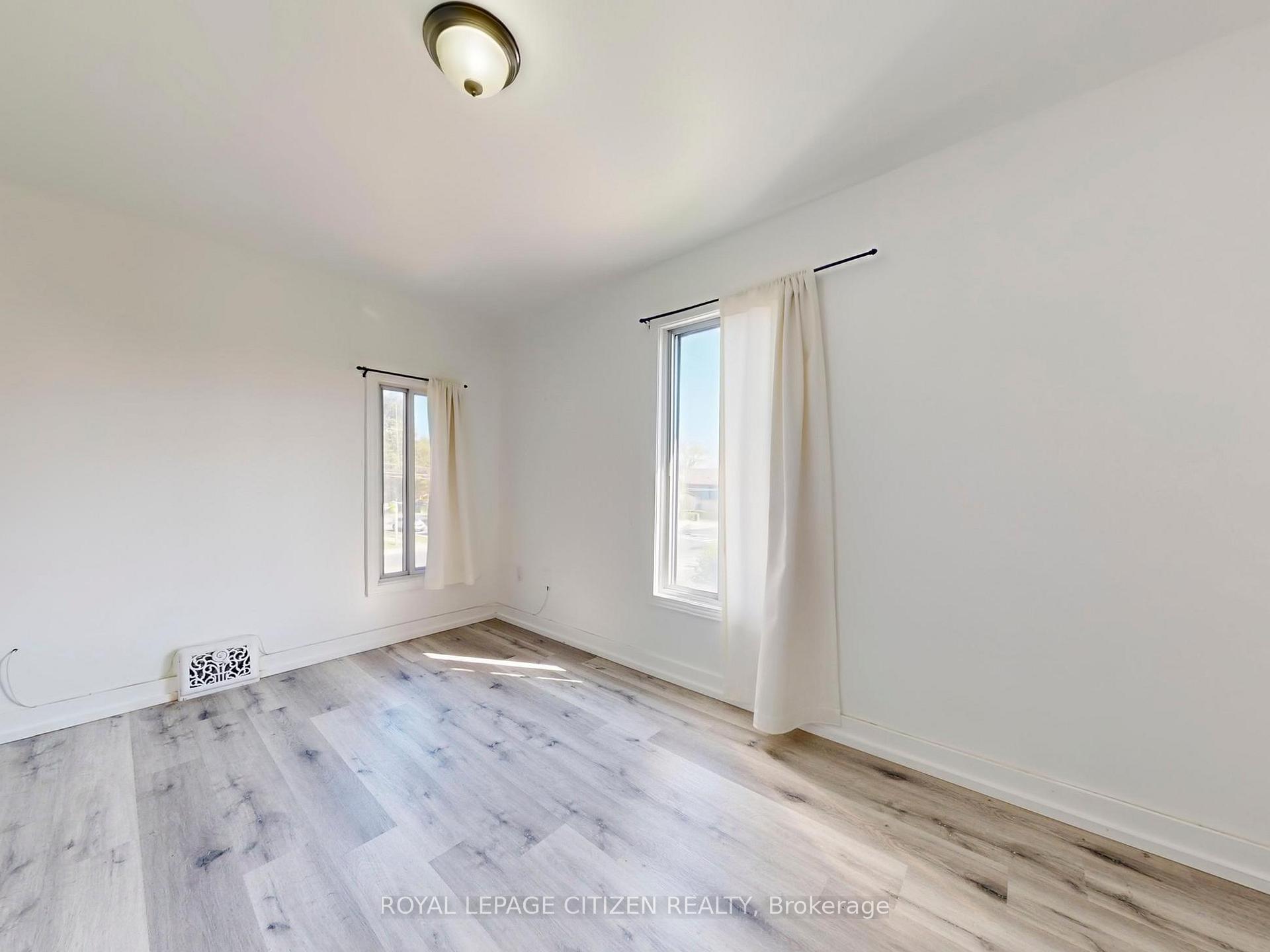 Photo 11 of 10084 Keele Street, Vaughan, Maple — HOMEH