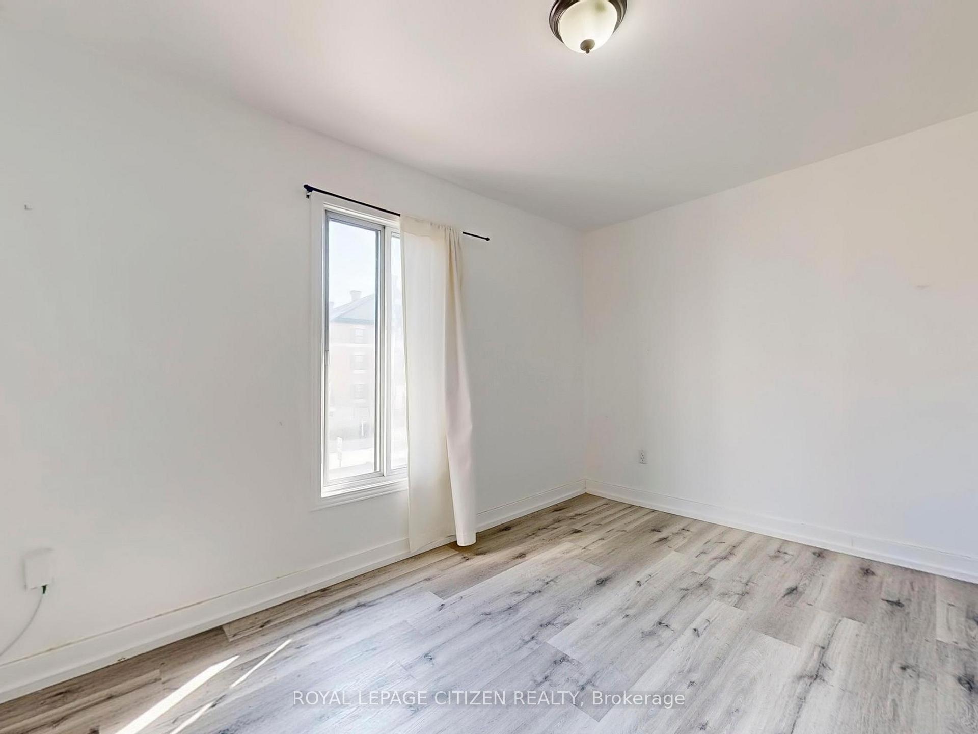 Photo 12 of 10084 Keele Street, Vaughan, Maple — HOMEH