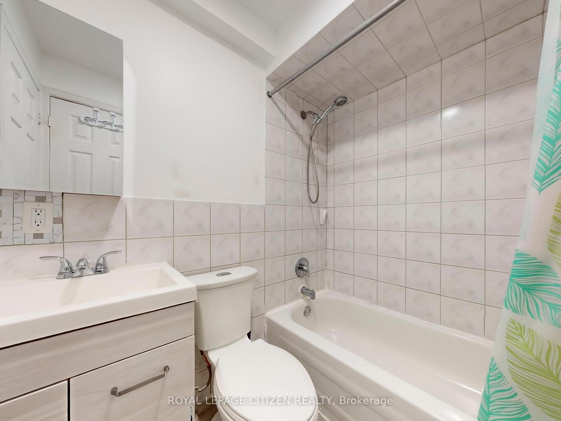 Photo 13 of 10084 Keele Street, Vaughan, Maple — HOMEH