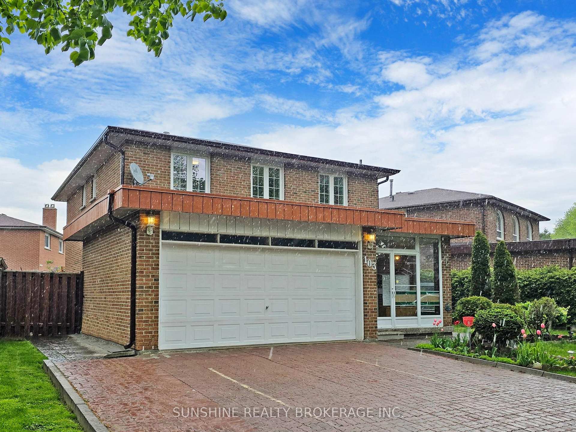 Photo 2 of 103 Longmeadow Crescent, Markham, Milliken Mills West — HOMEH
