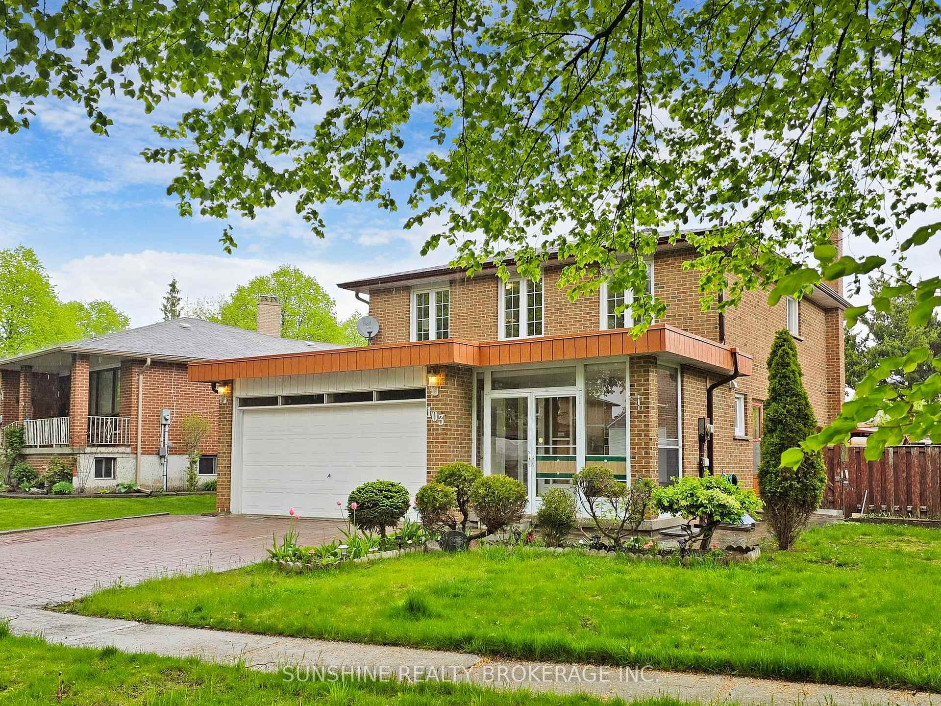 Photo 3 of 103 Longmeadow Crescent, Markham, Milliken Mills West — HOMEH
