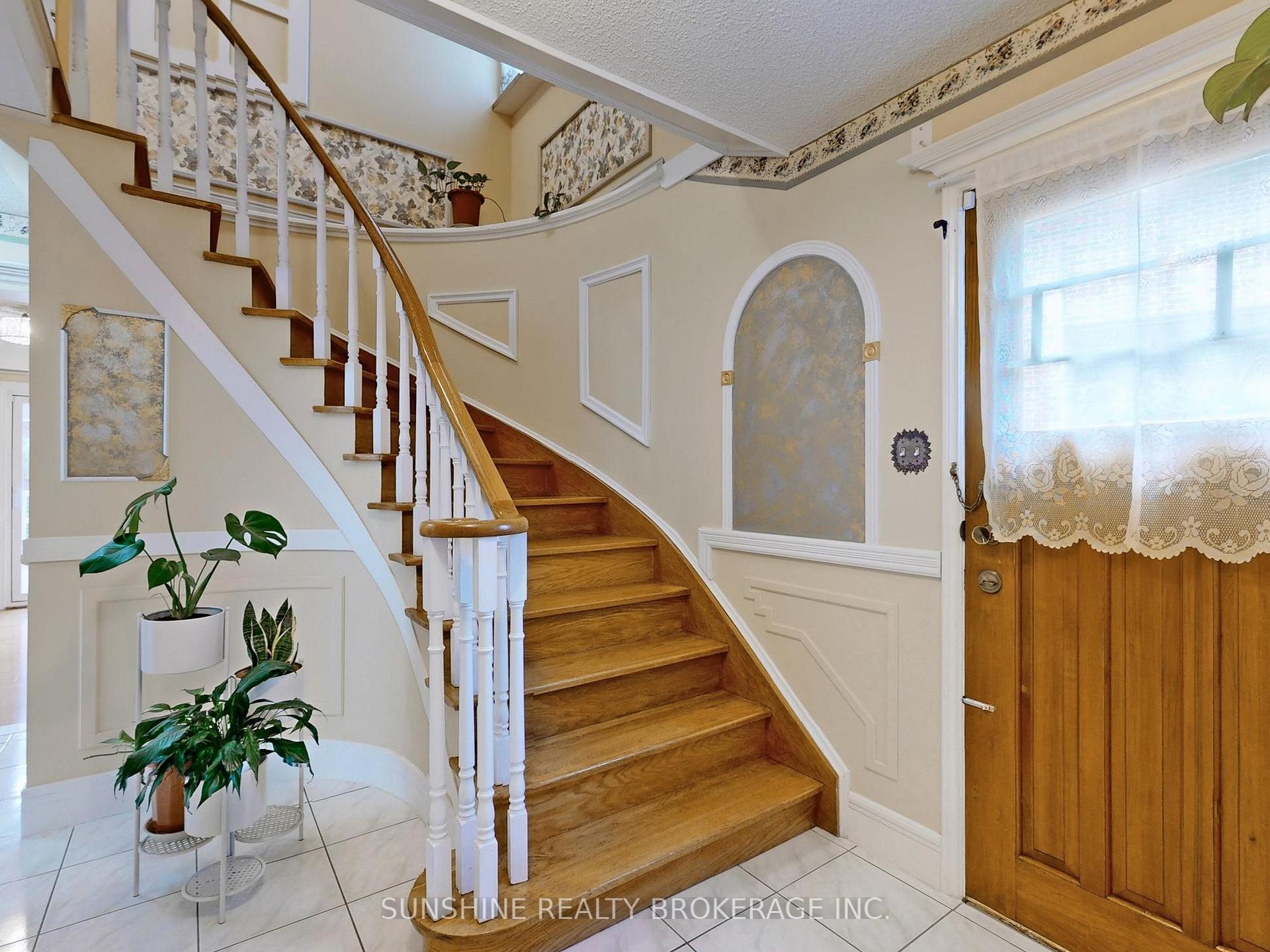 Photo 8 of 103 Longmeadow Crescent, Markham, Milliken Mills West — HOMEH