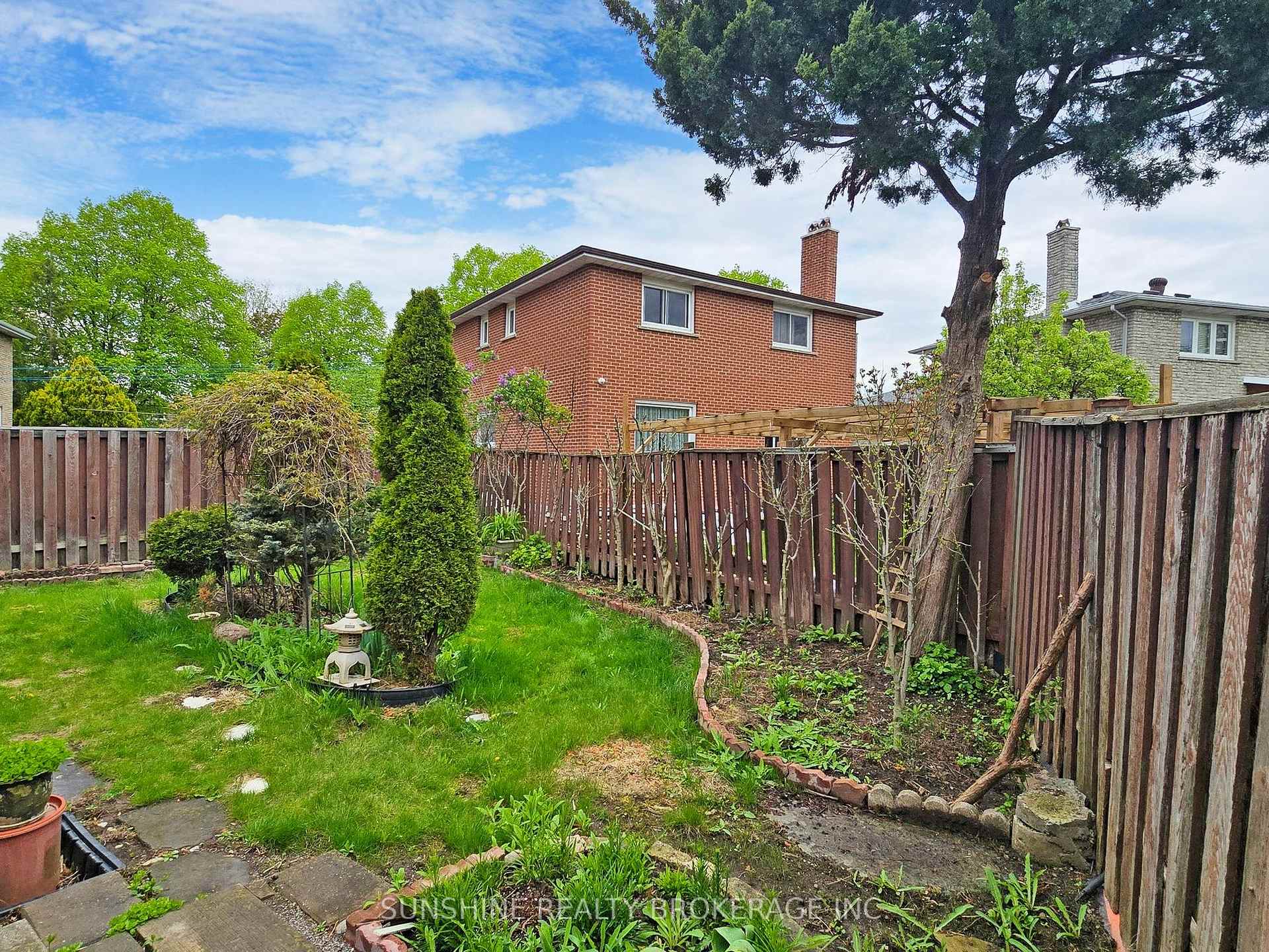 Photo 37 of 103 Longmeadow Crescent, Markham, Milliken Mills West — HOMEH