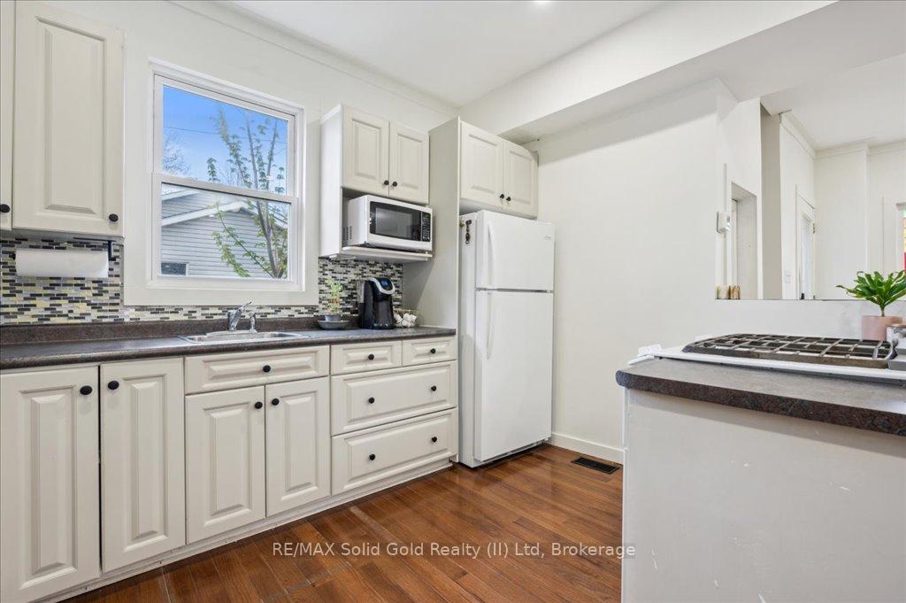 Photo 10 of 115 Argyle Street, Zorra, Embro — HOMEH
