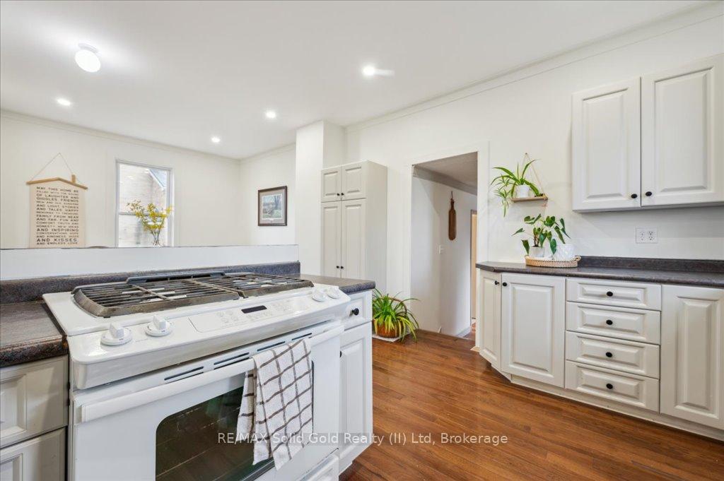 Photo 11 of 115 Argyle Street, Zorra, Embro — HOMEH