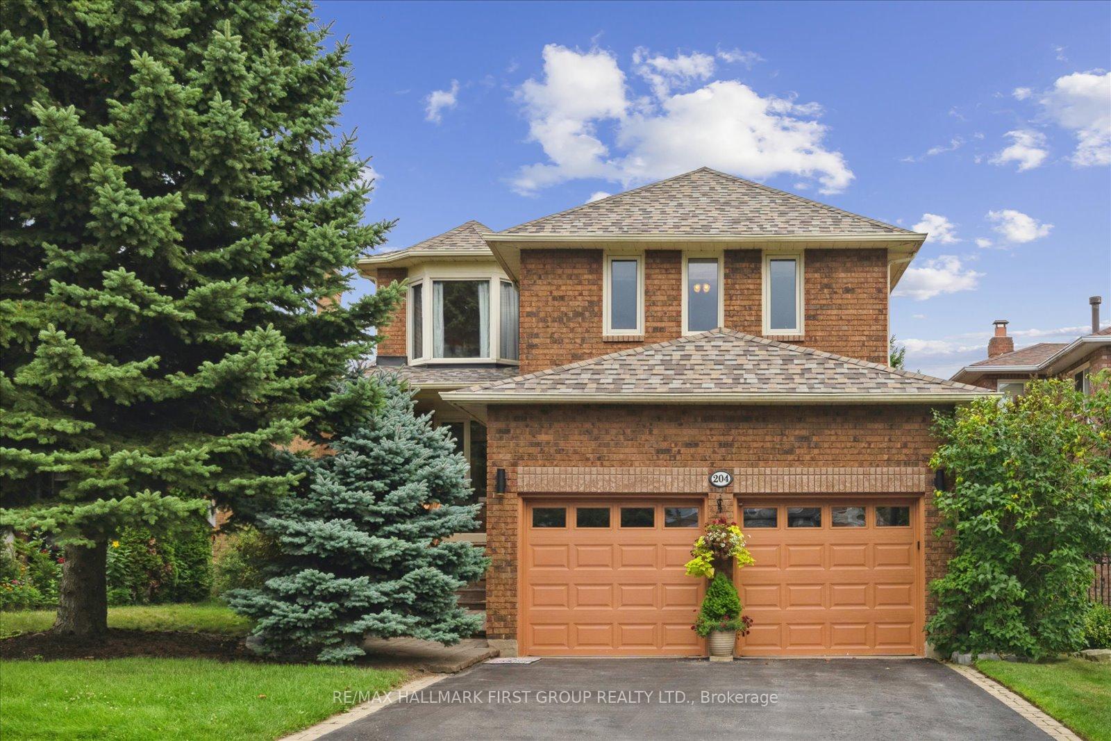 Front of 204 Lake Driveway Drive W