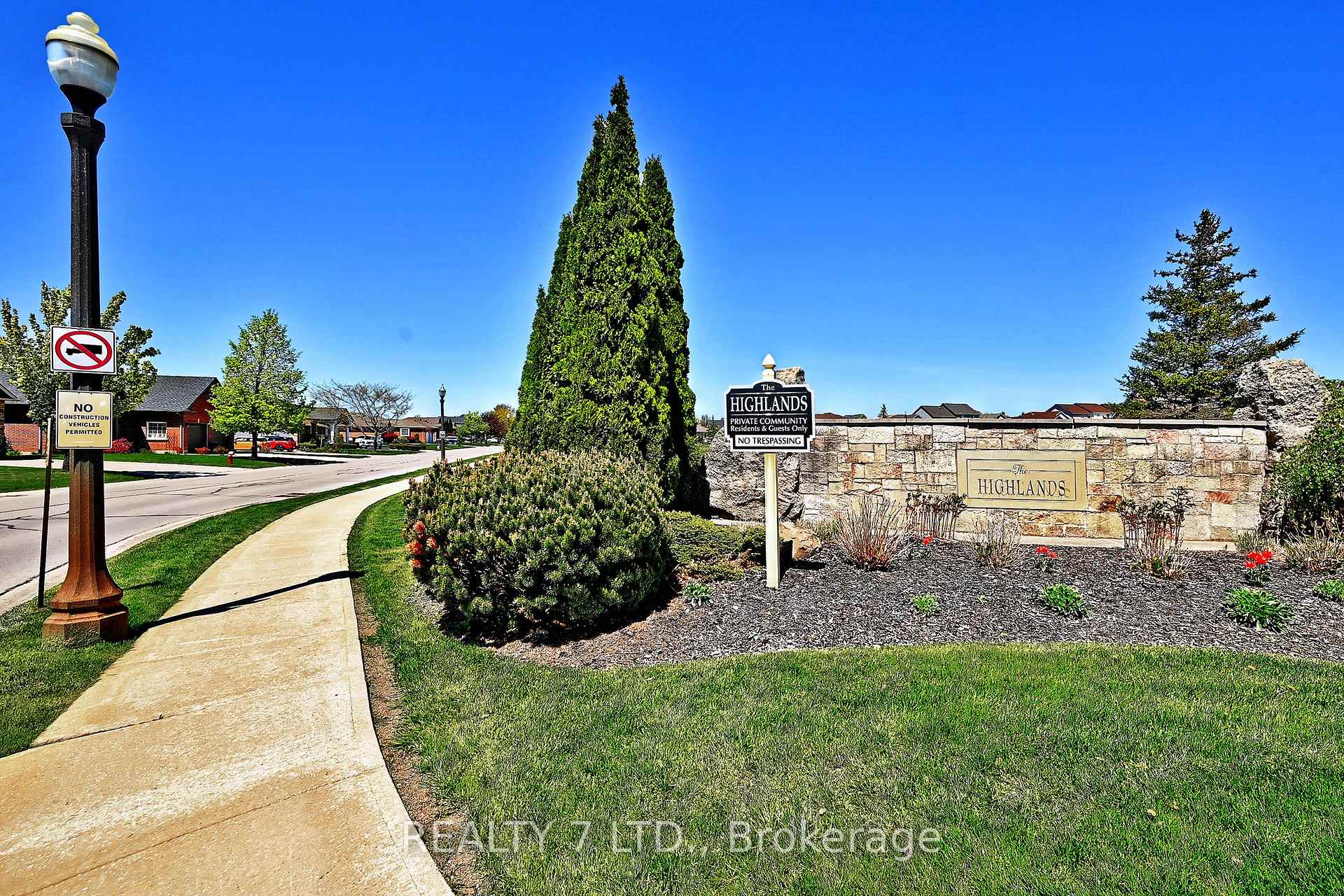 Photo 2 of 544 Old Course Trail, Welland, Hwy 406/Welland — HOMEH