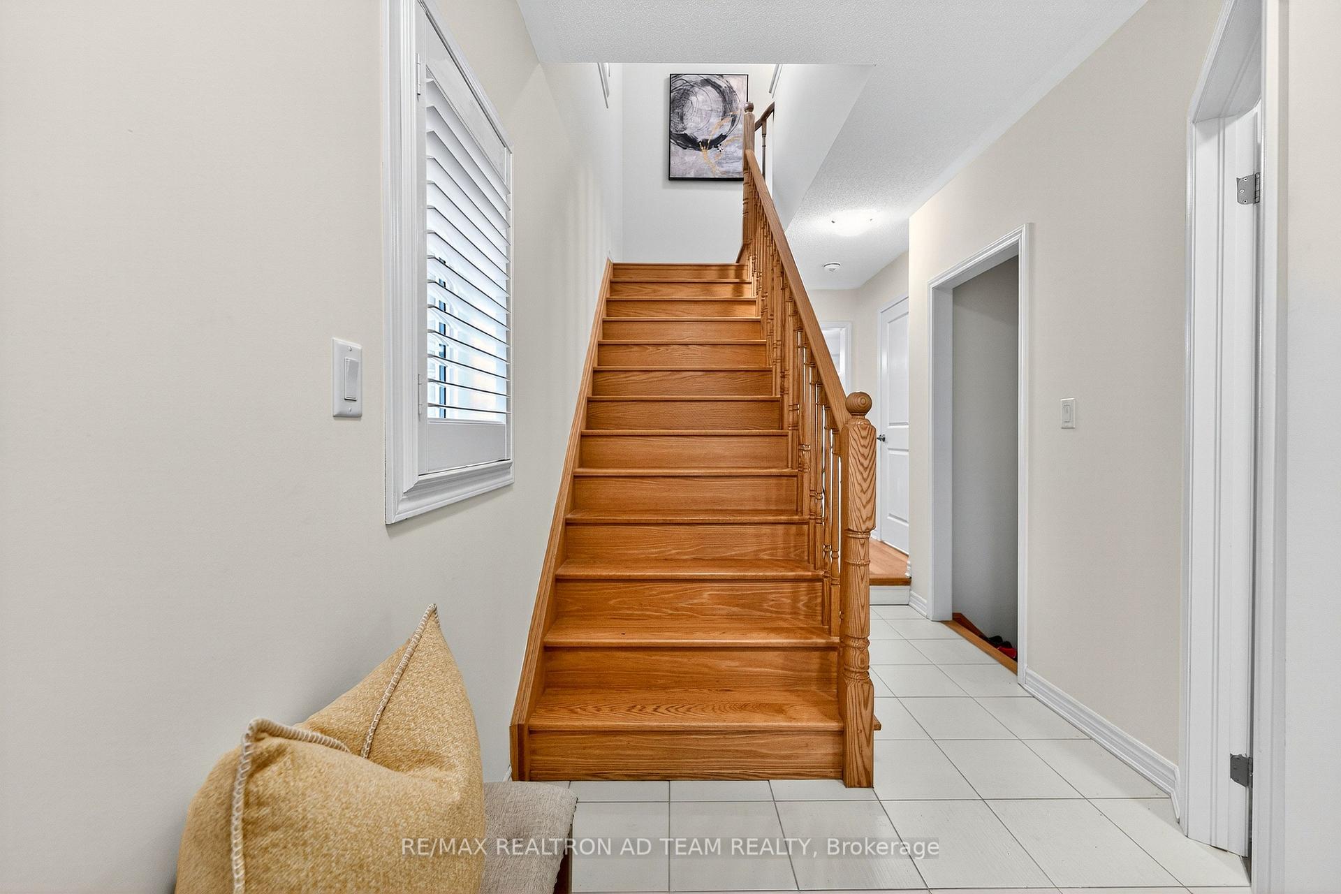 Photo 5 of 53 Littlebeck Crescent, Whitby, Rural Whitby — HOMEH