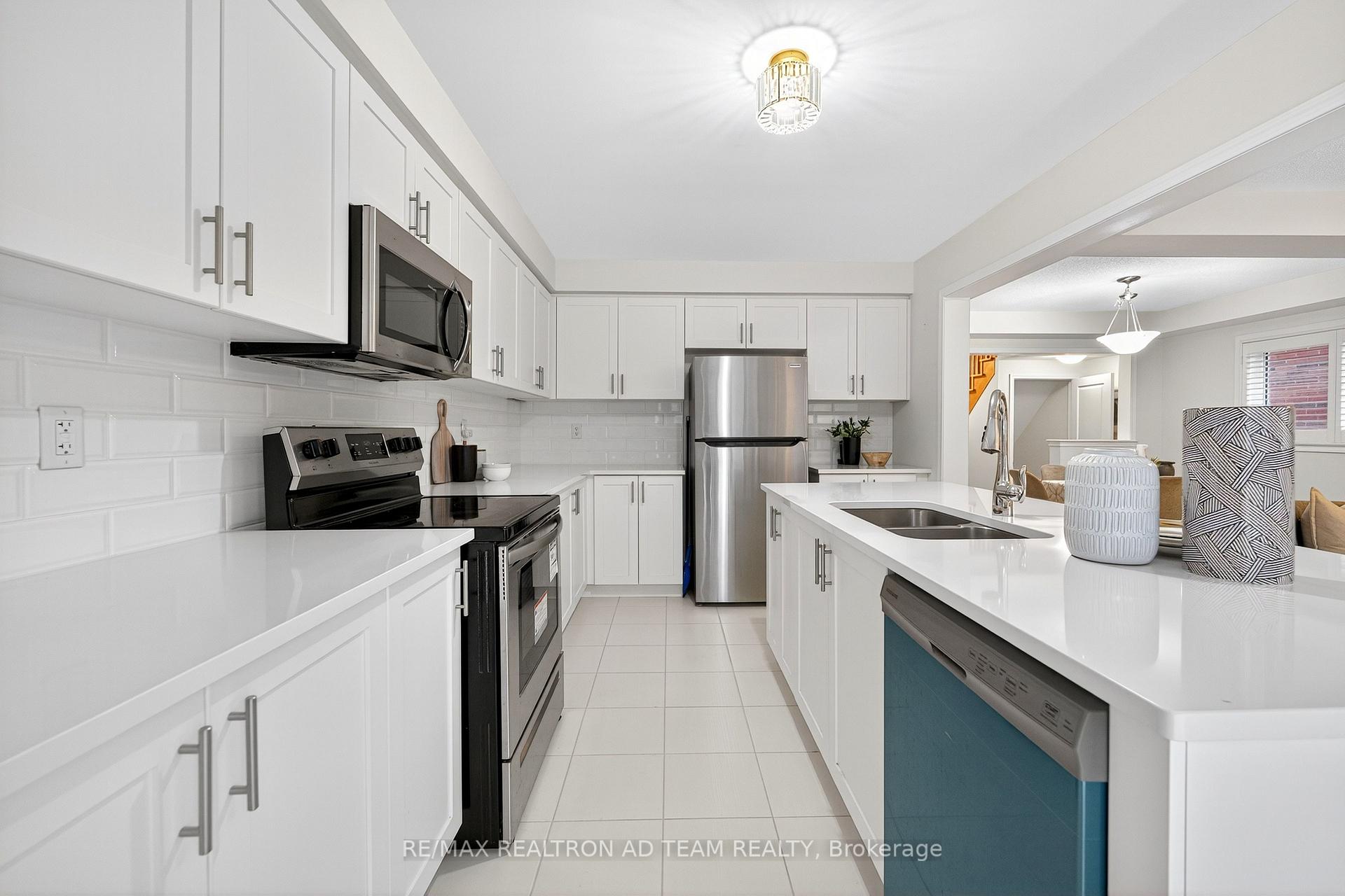 Photo 13 of 53 Littlebeck Crescent, Whitby, Rural Whitby — HOMEH