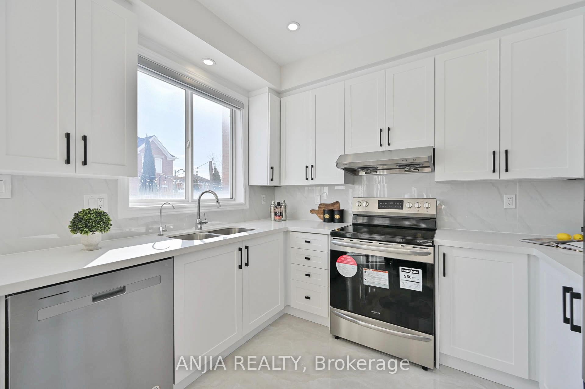Photo 17 of 145 Edward Jeffreys Avenue, Markham, Wismer — HOMEH