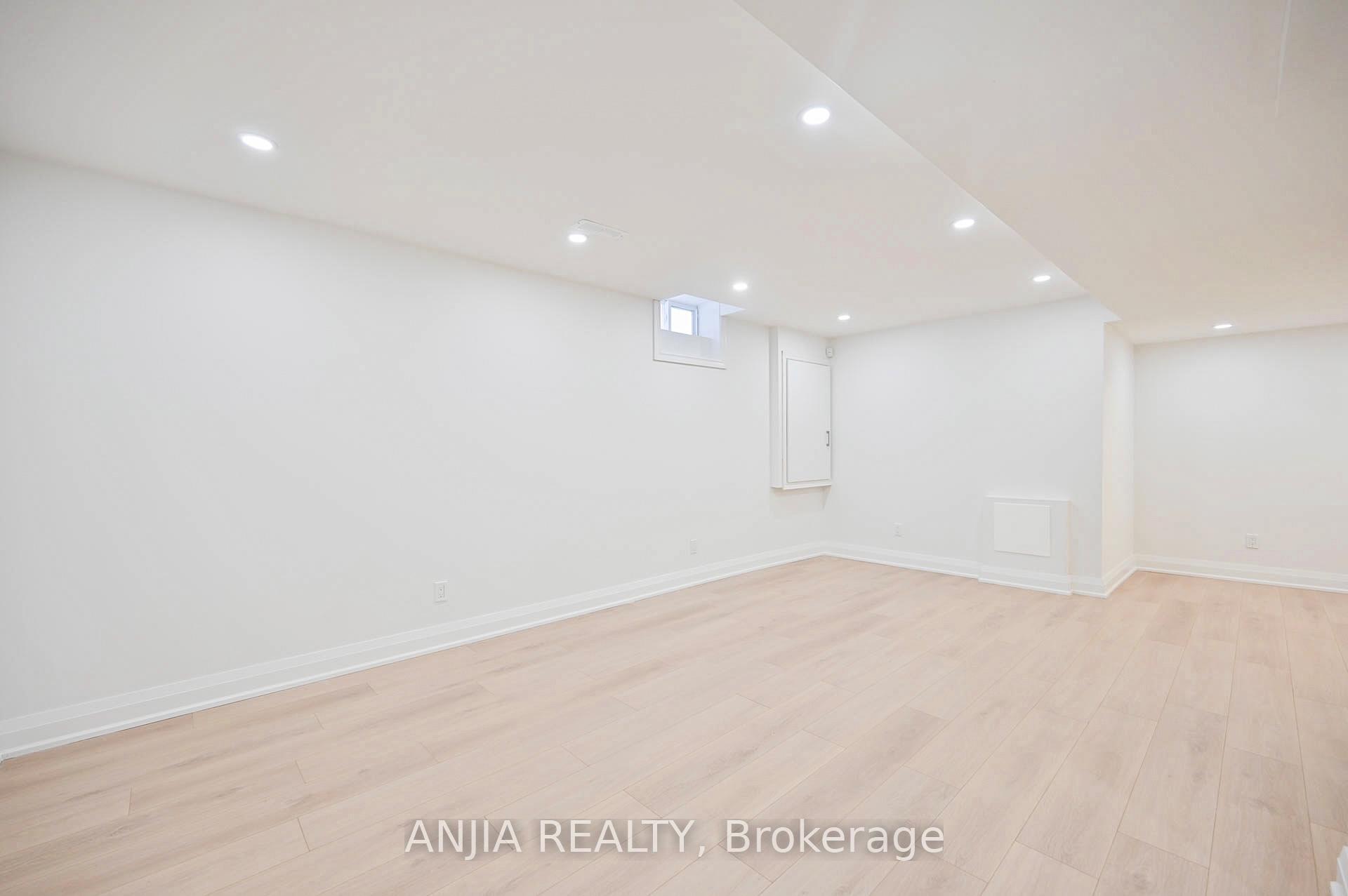 Photo 34 of 145 Edward Jeffreys Avenue, Markham, Wismer — HOMEH