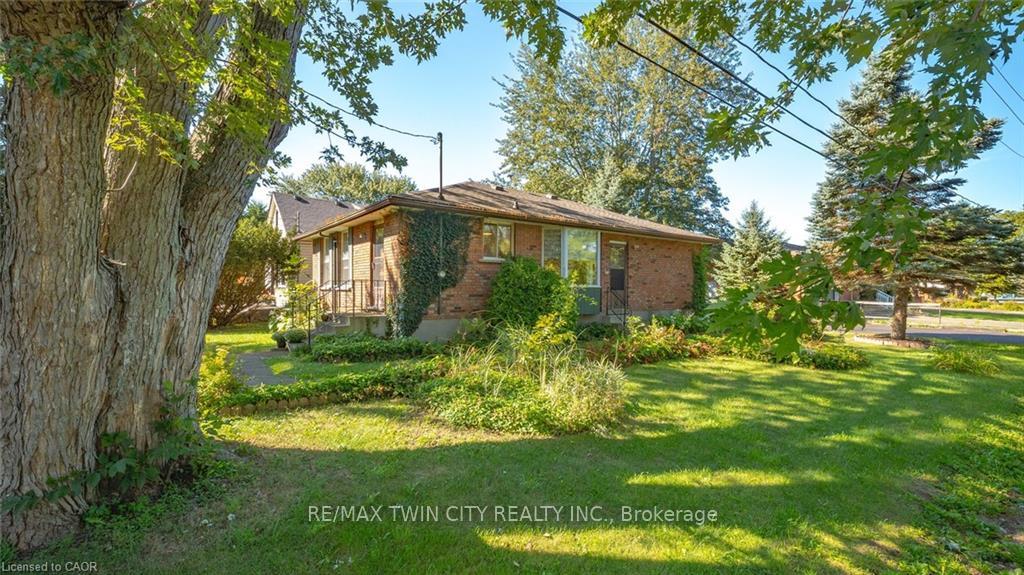 Photo 3 of 873 South Pelham Road, Welland, N. Welland — HOMEH