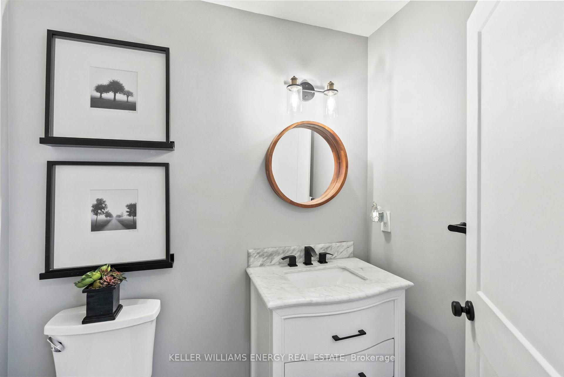 Photo 7 of 19 Sturgess Crescent, Whitby, Brooklin — HOMEH