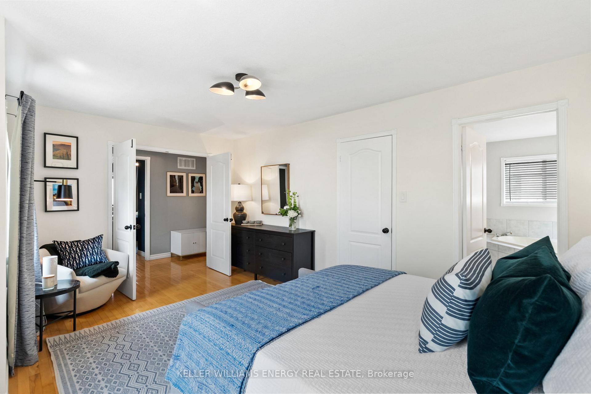 Photo 20 of 19 Sturgess Crescent, Whitby, Brooklin — HOMEH