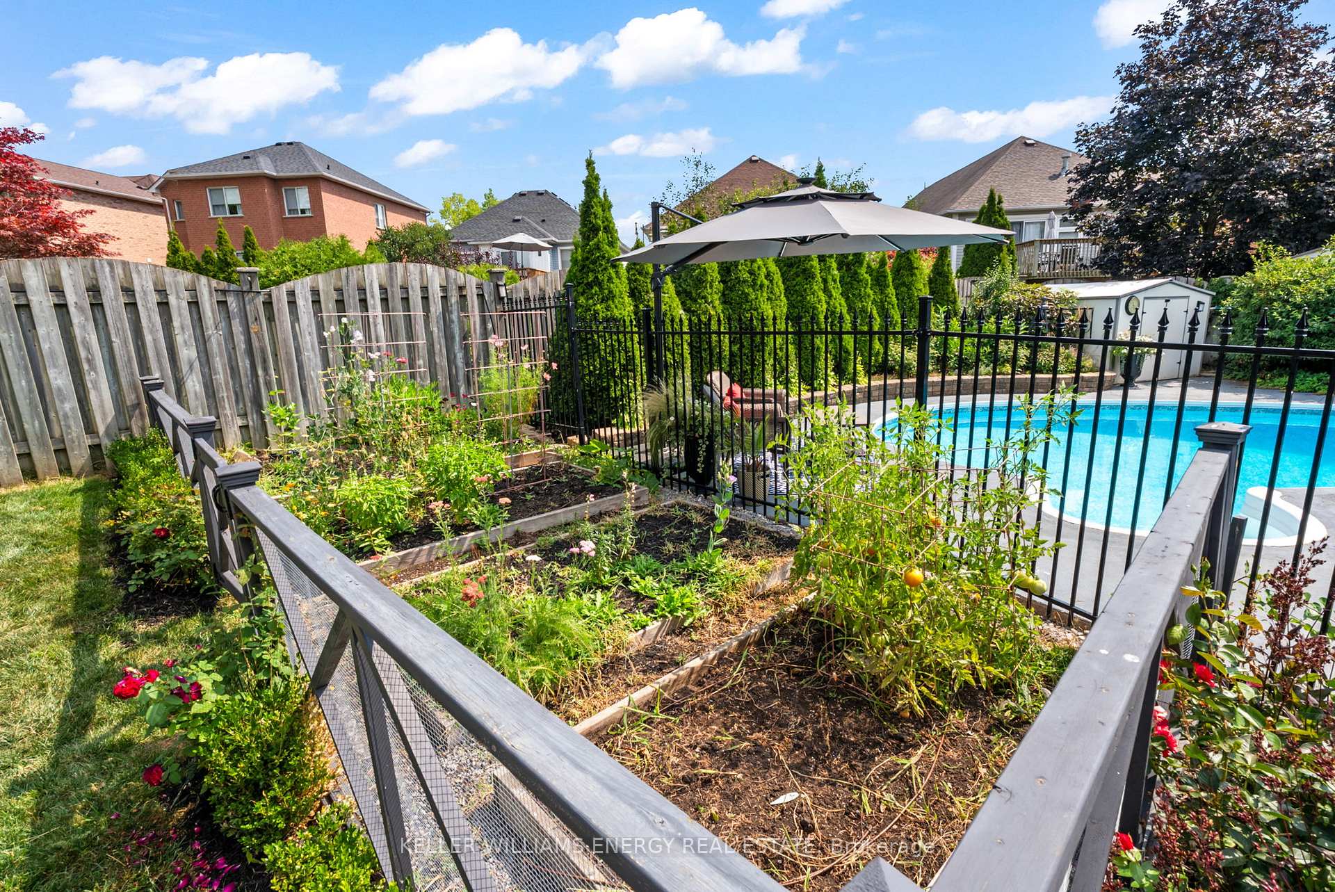Photo 29 of 19 Sturgess Crescent, Whitby, Brooklin — HOMEH