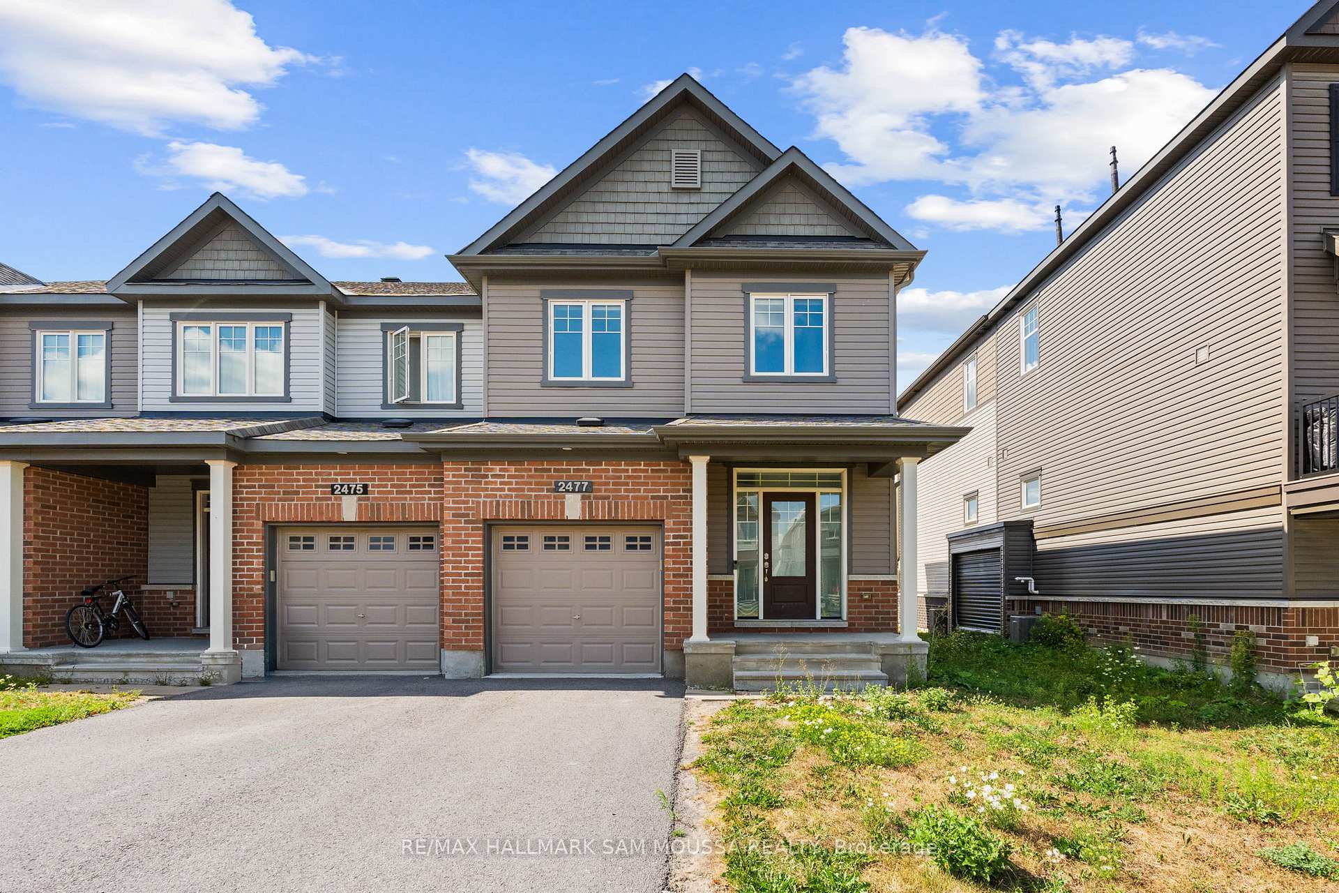 Front of 2477 Waterlilly Way