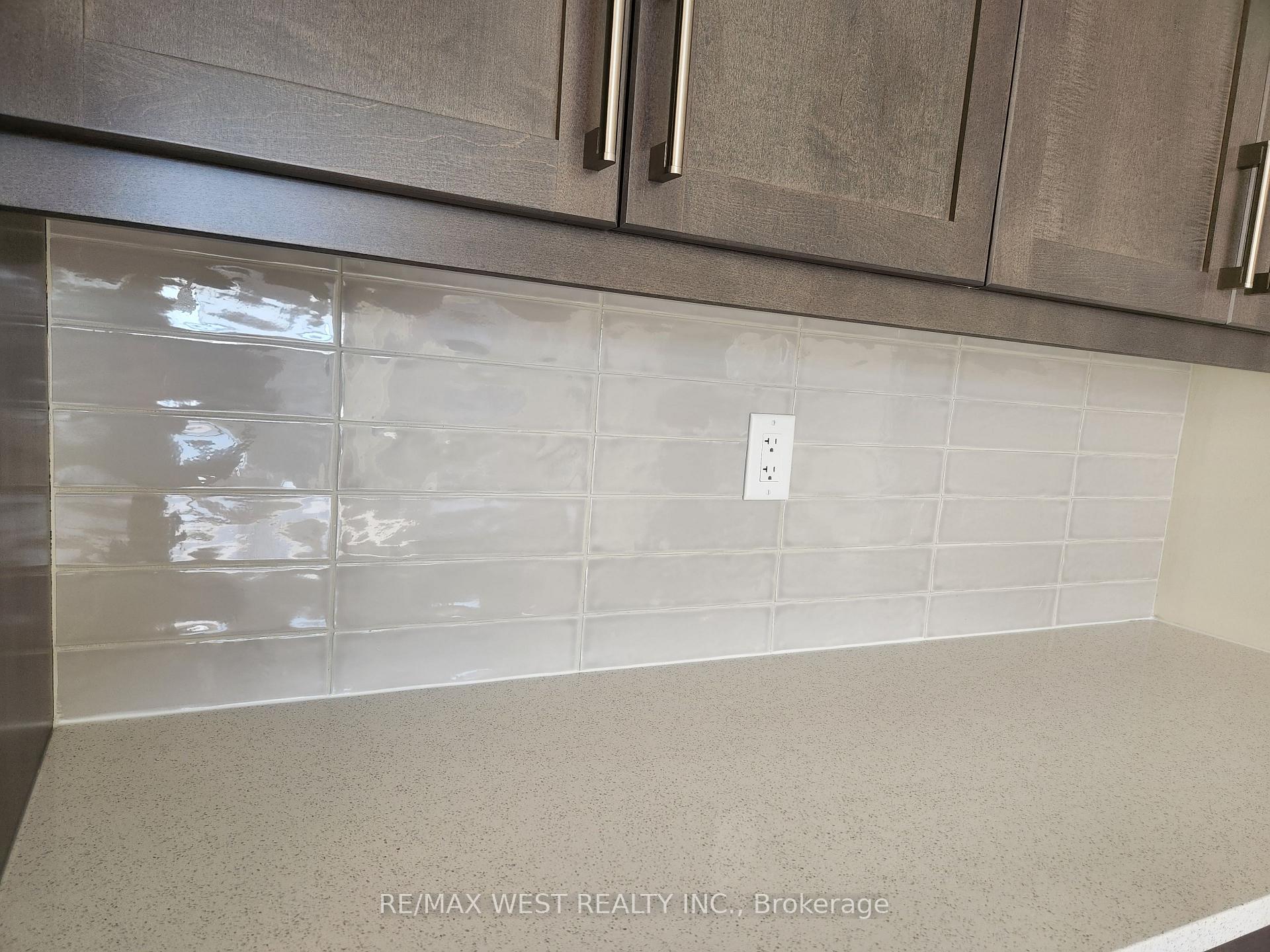 Photo 10 of 5 Fire King Drive, Whitby, Rural Whitby — HOMEH