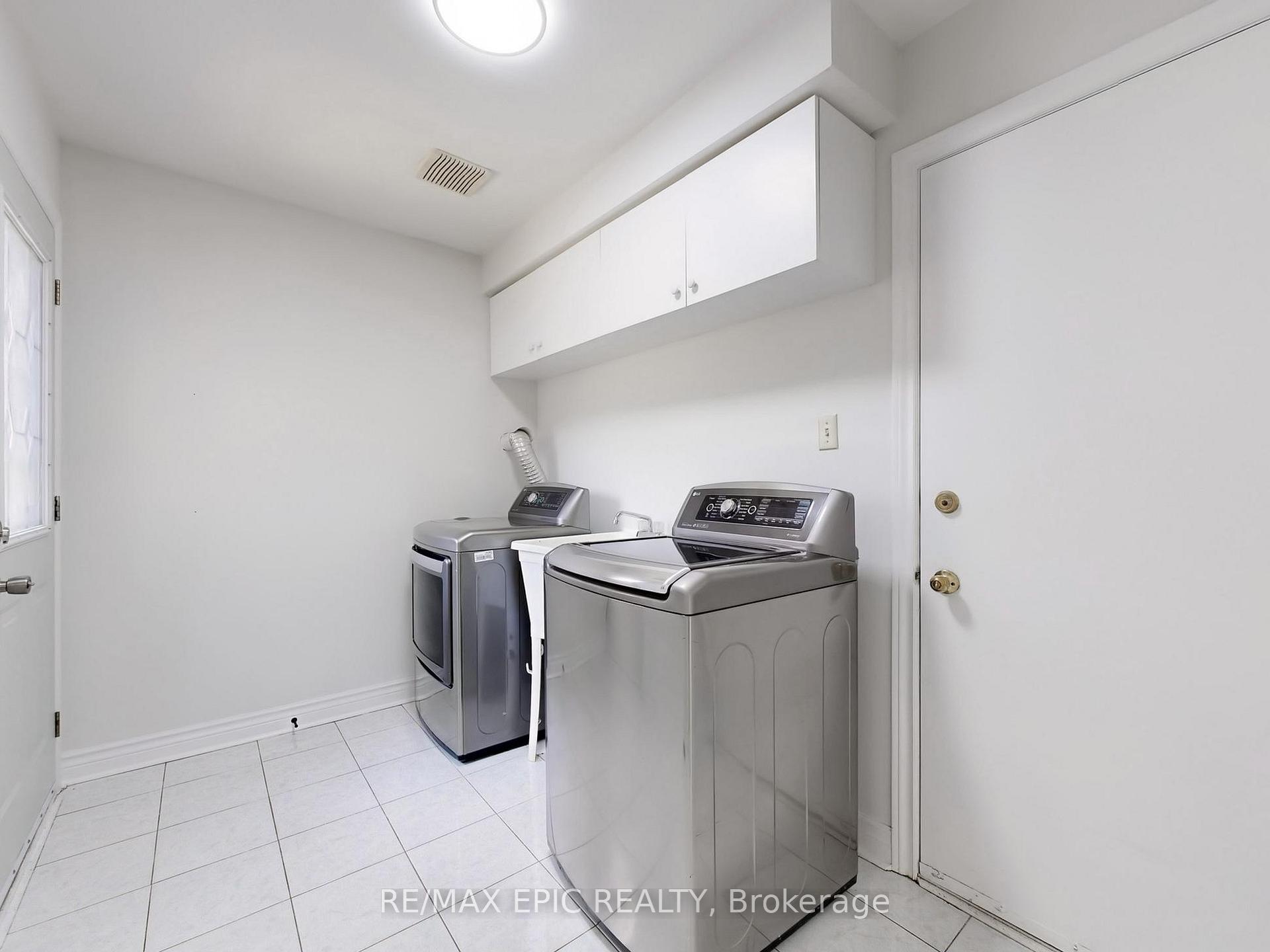 Photo 15 of 10 Corner Stone Crescent, Whitby, Rolling Acres — HOMEH