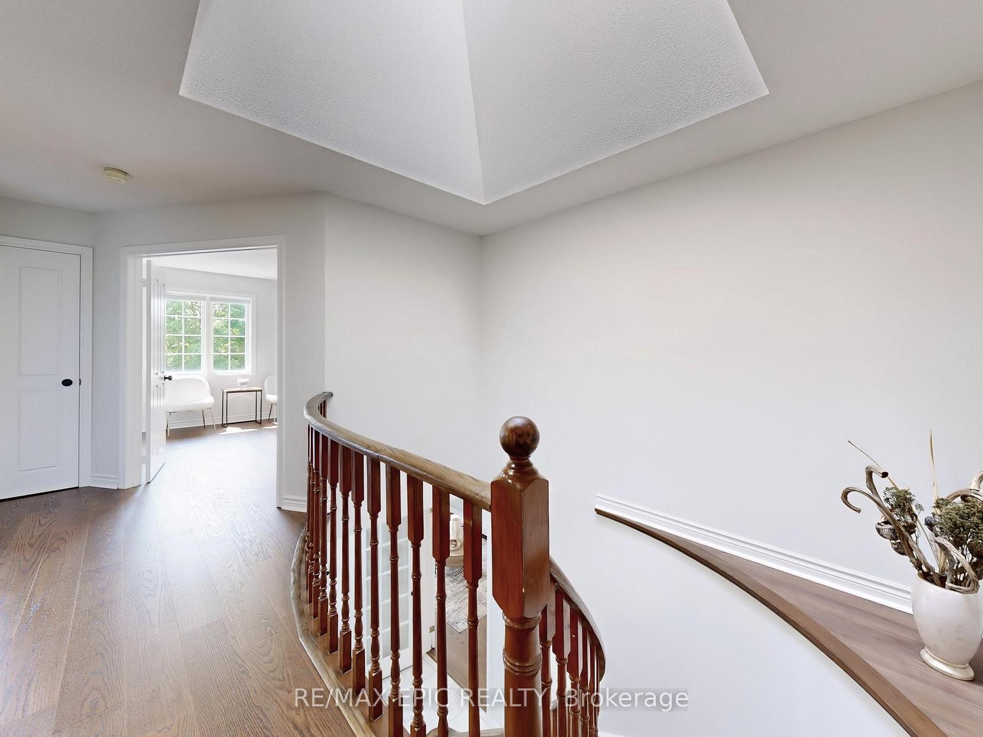 Photo 17 of 10 Corner Stone Crescent, Whitby, Rolling Acres — HOMEH