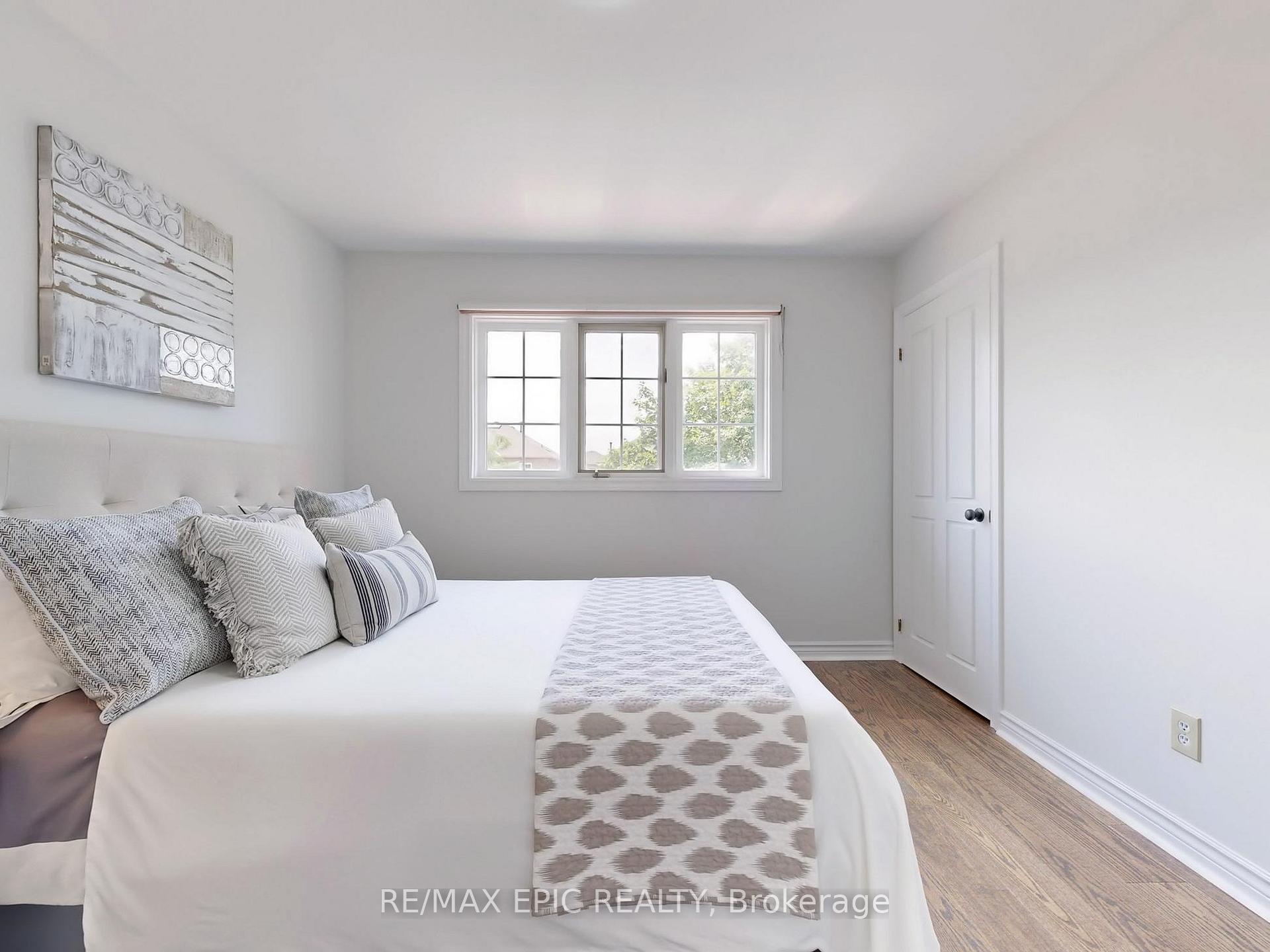Photo 23 of 10 Corner Stone Crescent, Whitby, Rolling Acres — HOMEH