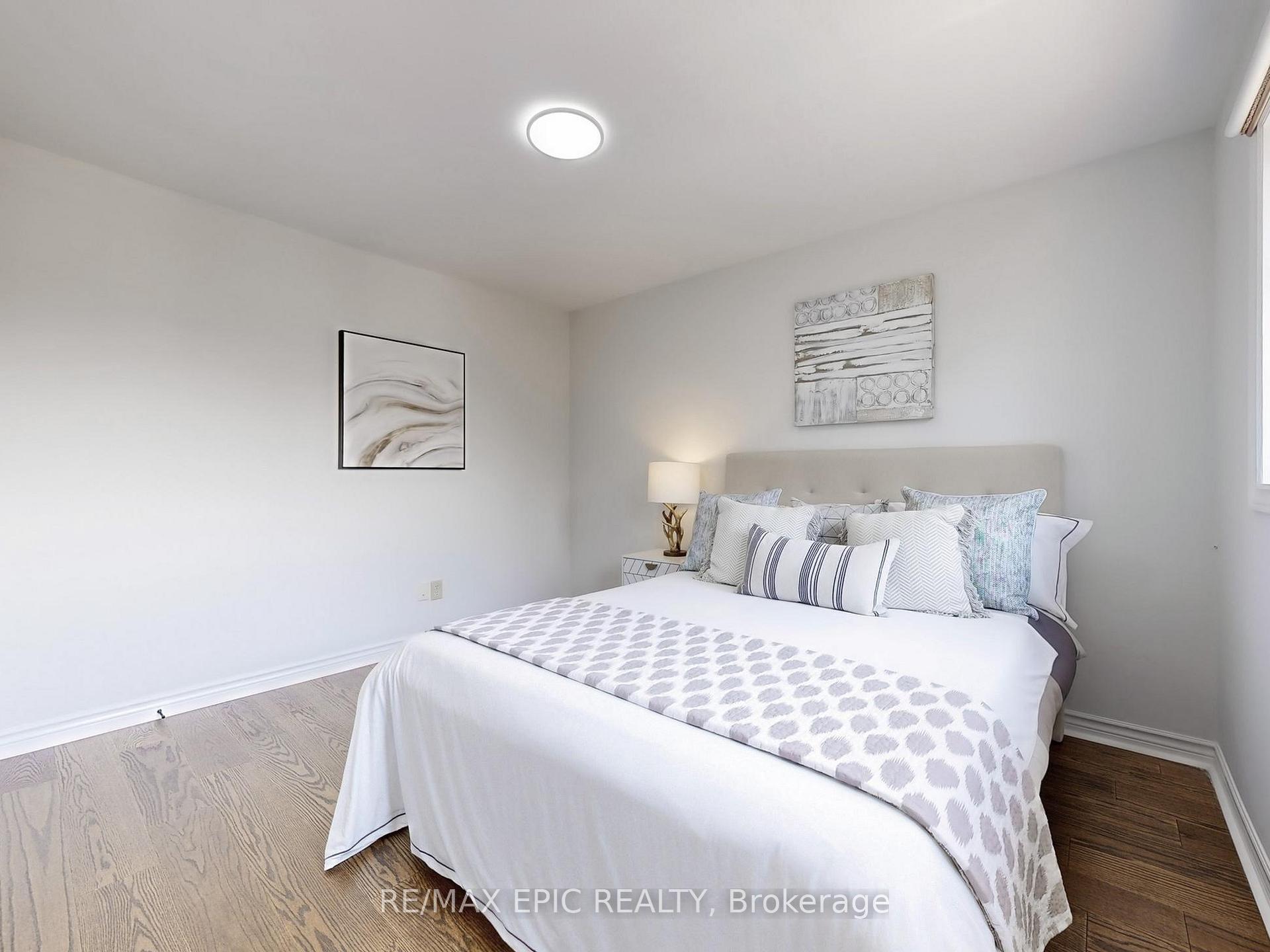 Photo 24 of 10 Corner Stone Crescent, Whitby, Rolling Acres — HOMEH