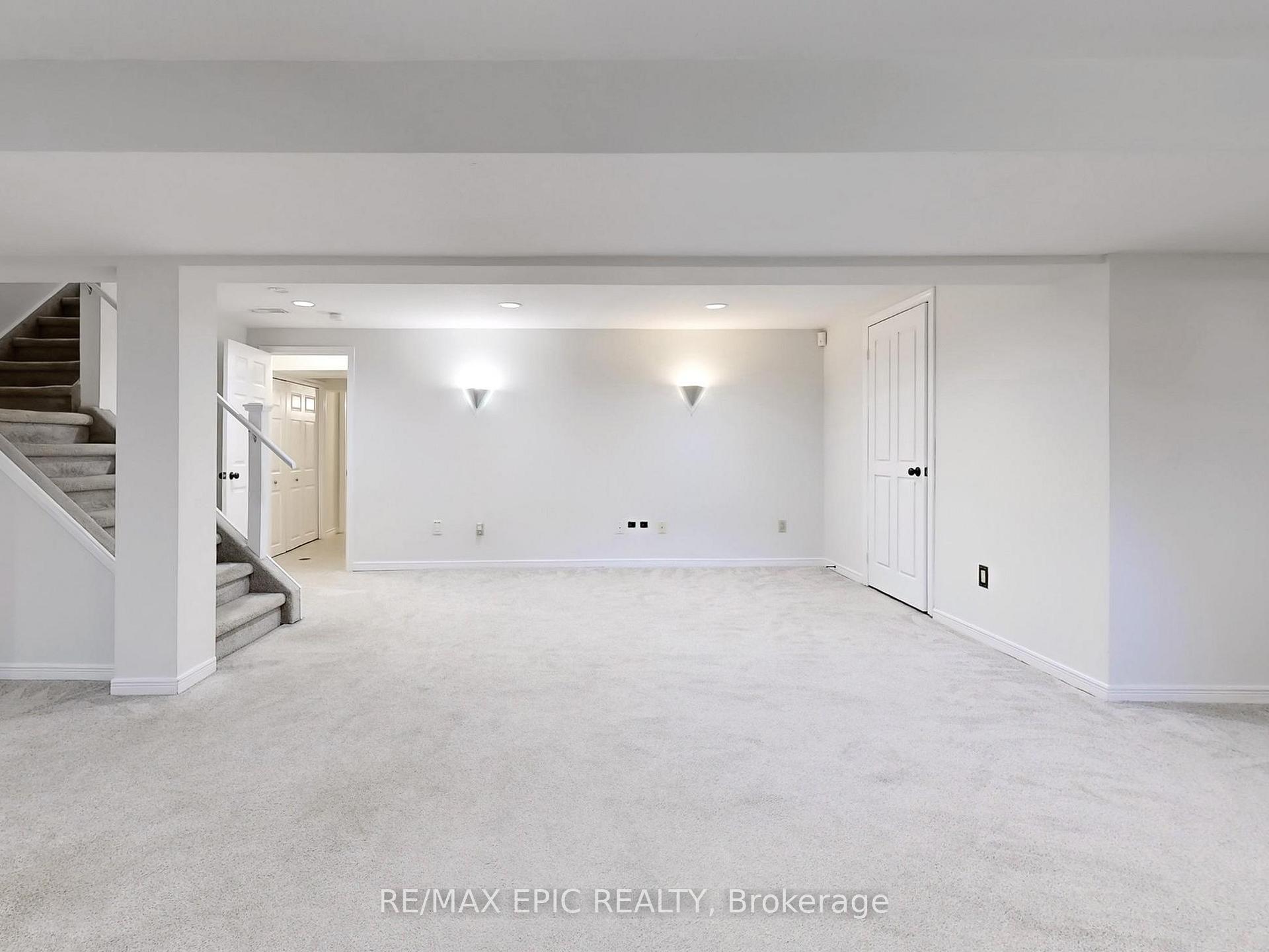 Photo 31 of 10 Corner Stone Crescent, Whitby, Rolling Acres — HOMEH