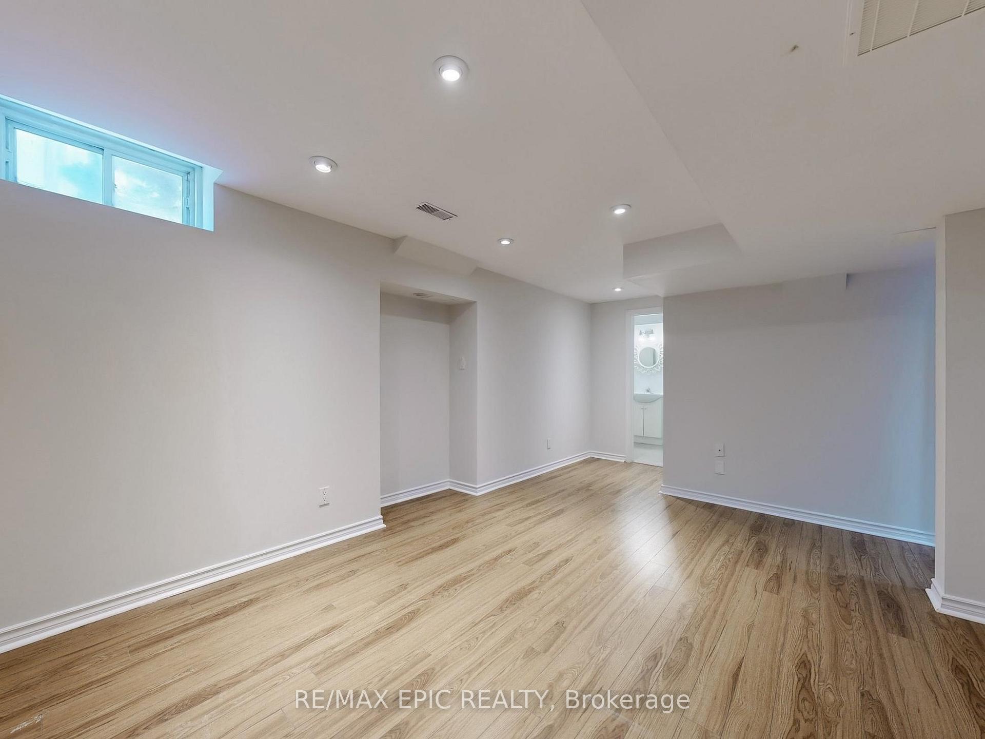 Photo 35 of 10 Corner Stone Crescent, Whitby, Rolling Acres — HOMEH