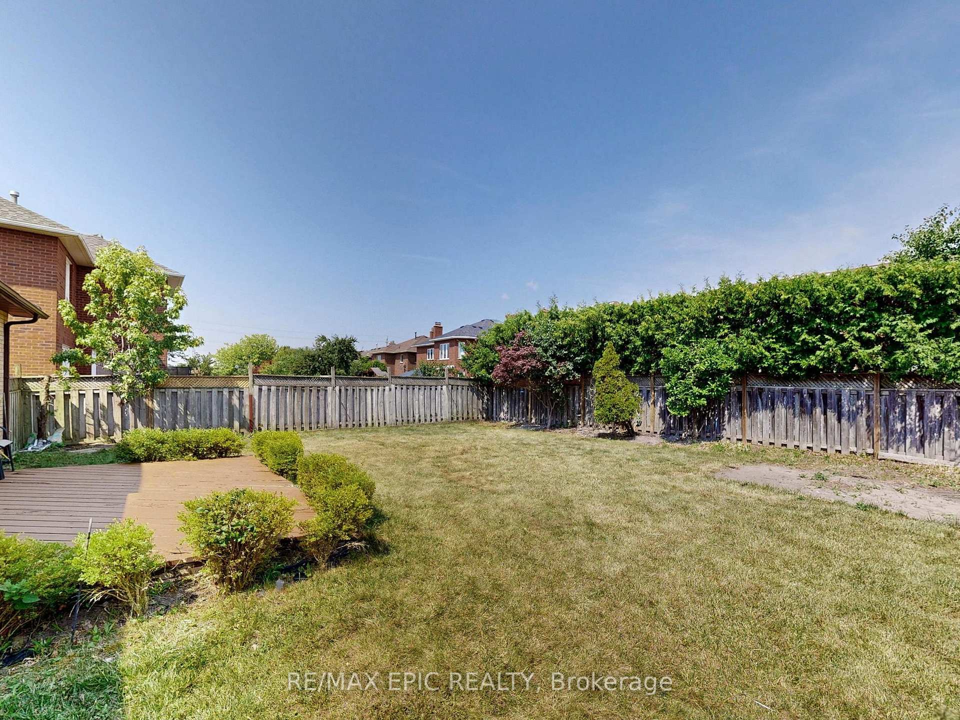 Photo 37 of 10 Corner Stone Crescent, Whitby, Rolling Acres — HOMEH