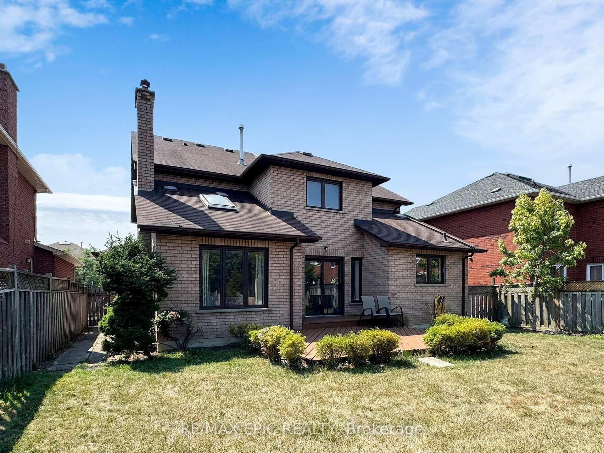 Photo 38 of 10 Corner Stone Crescent, Whitby, Rolling Acres — HOMEH