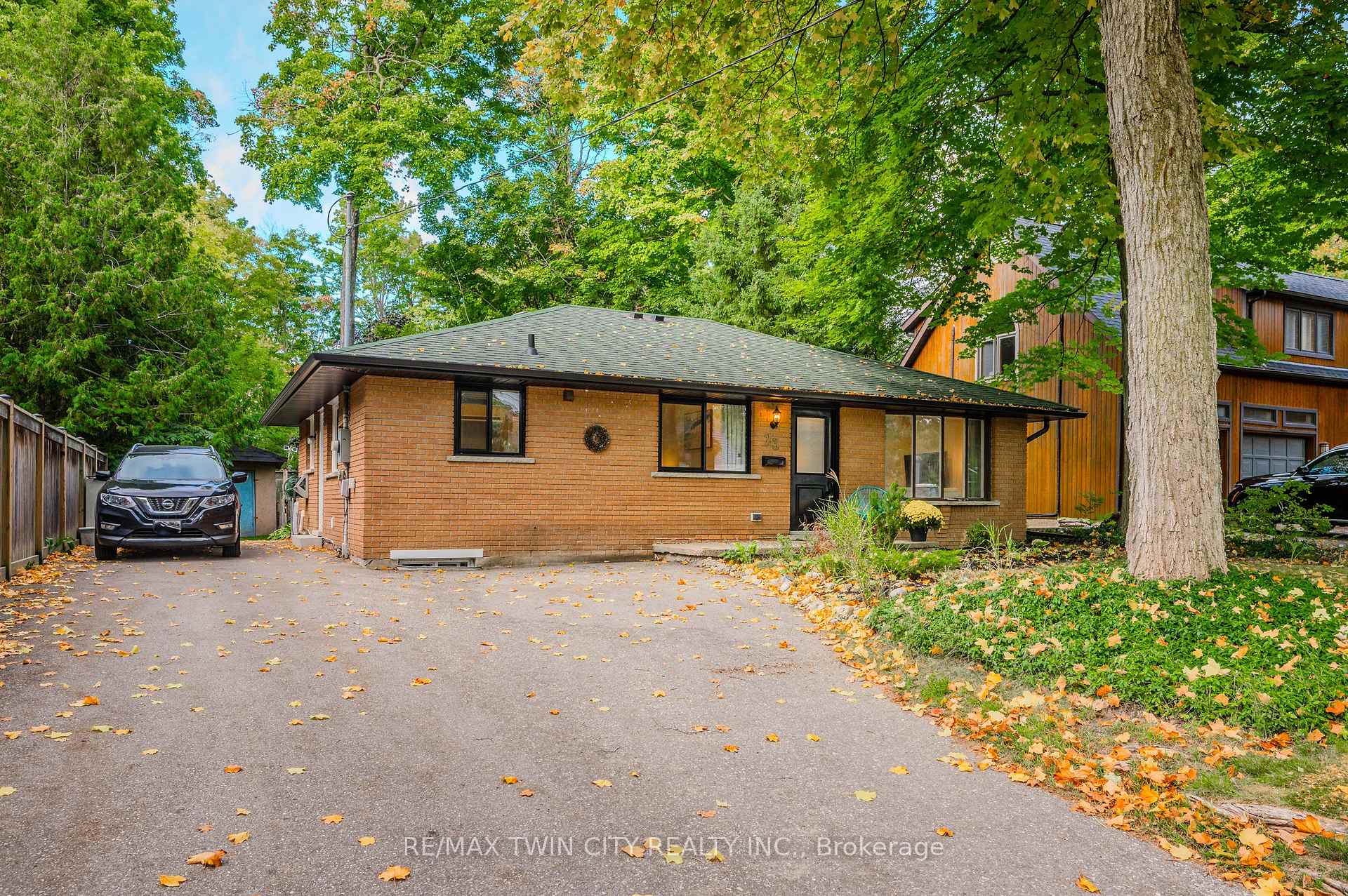 Photo 4 of 23 McDougall Road, Waterloo — HOMEH
