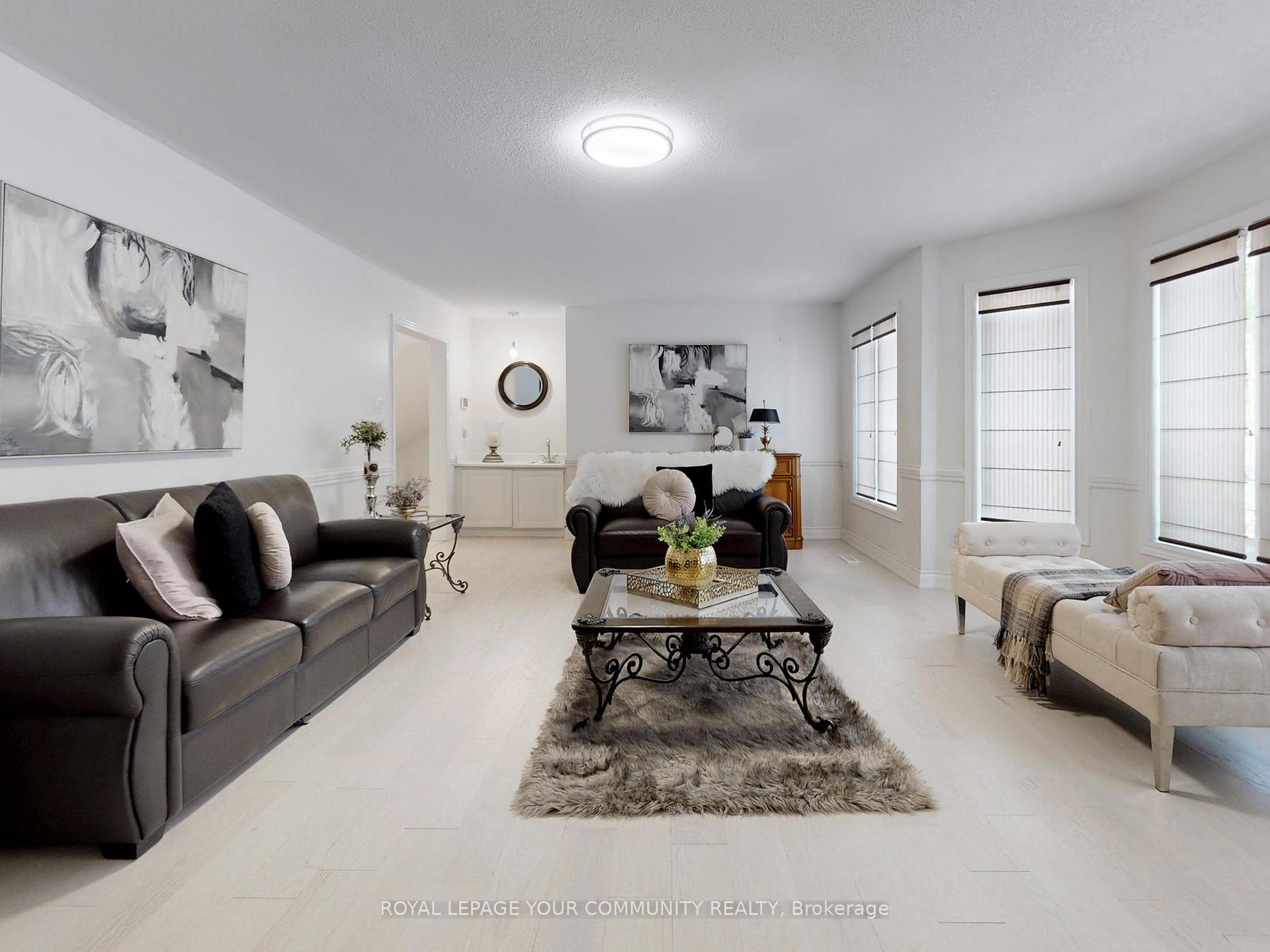 Photo 18 of 123 Kingsnorth Boulevard, Vaughan, East Woodbridge — HOMEH