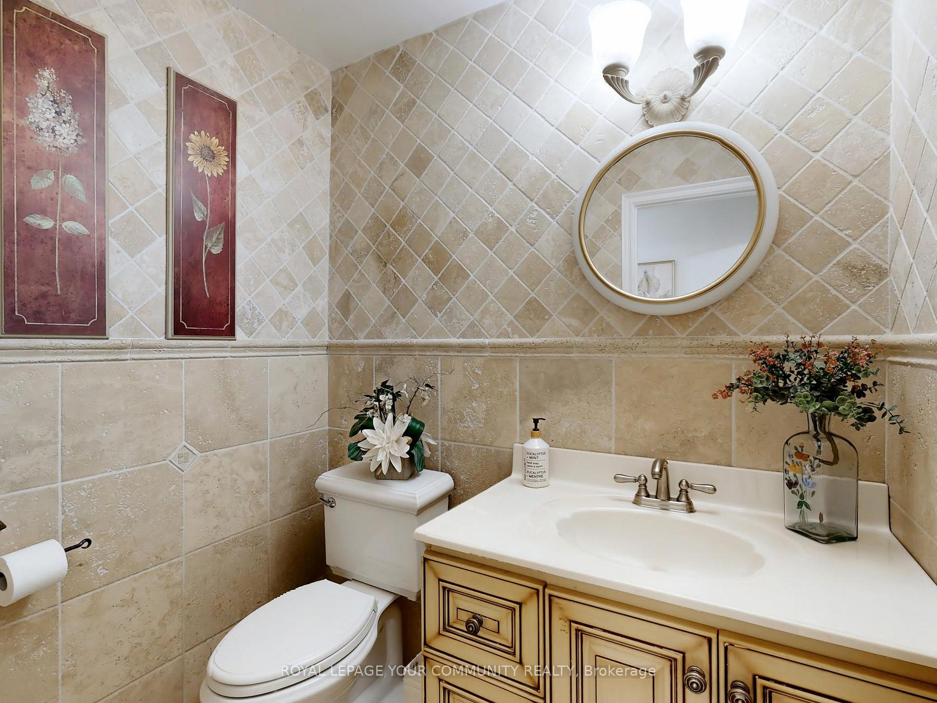 Photo 21 of 123 Kingsnorth Boulevard, Vaughan, East Woodbridge — HOMEH