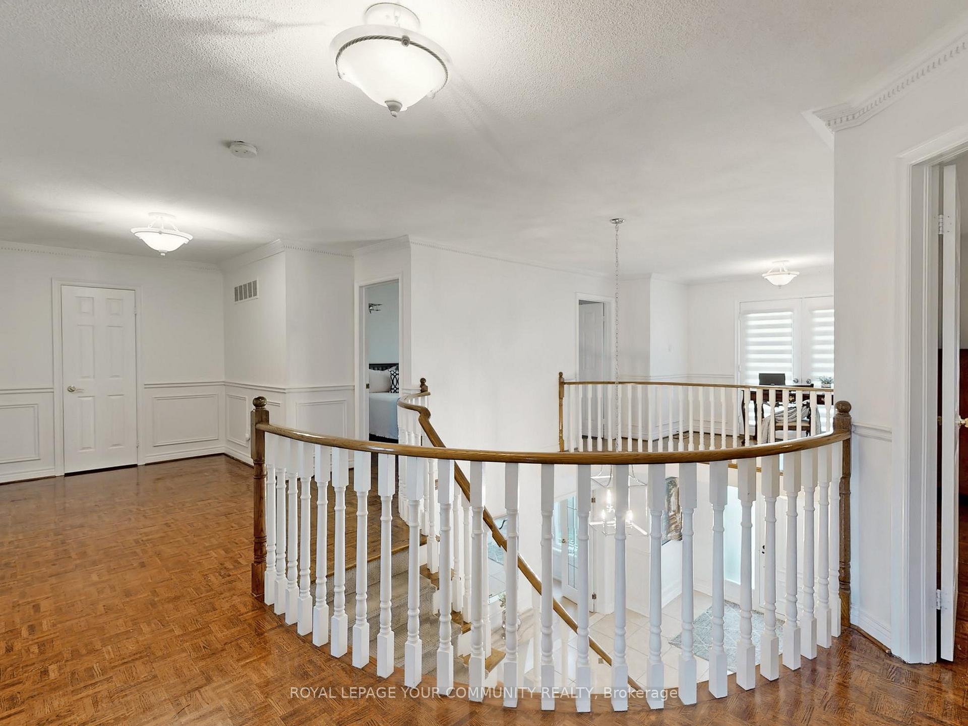 Photo 23 of 123 Kingsnorth Boulevard, Vaughan, East Woodbridge — HOMEH