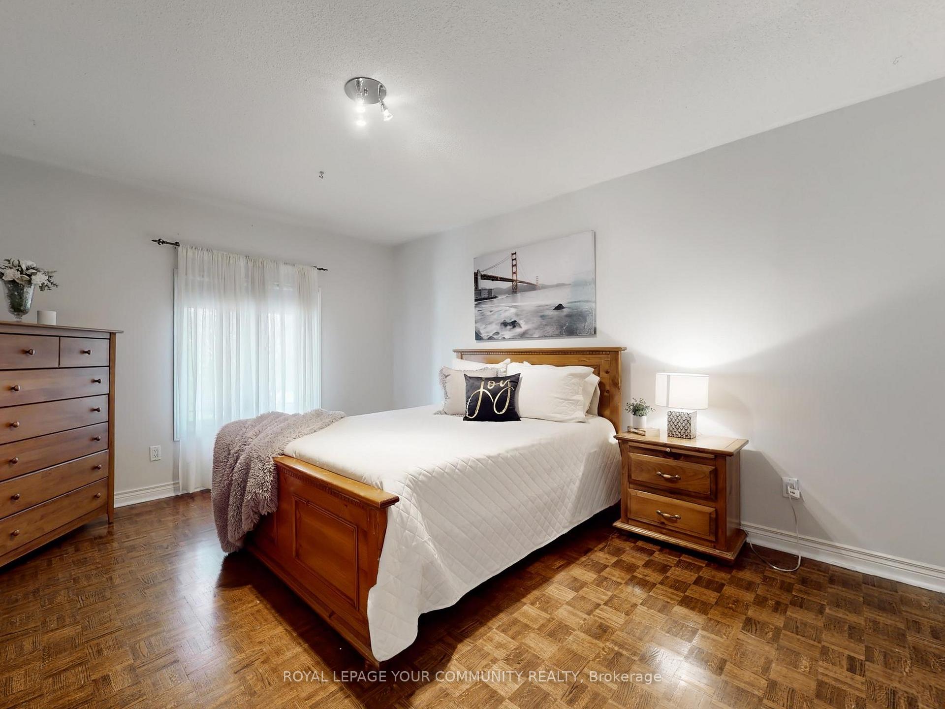 Photo 29 of 123 Kingsnorth Boulevard, Vaughan, East Woodbridge — HOMEH