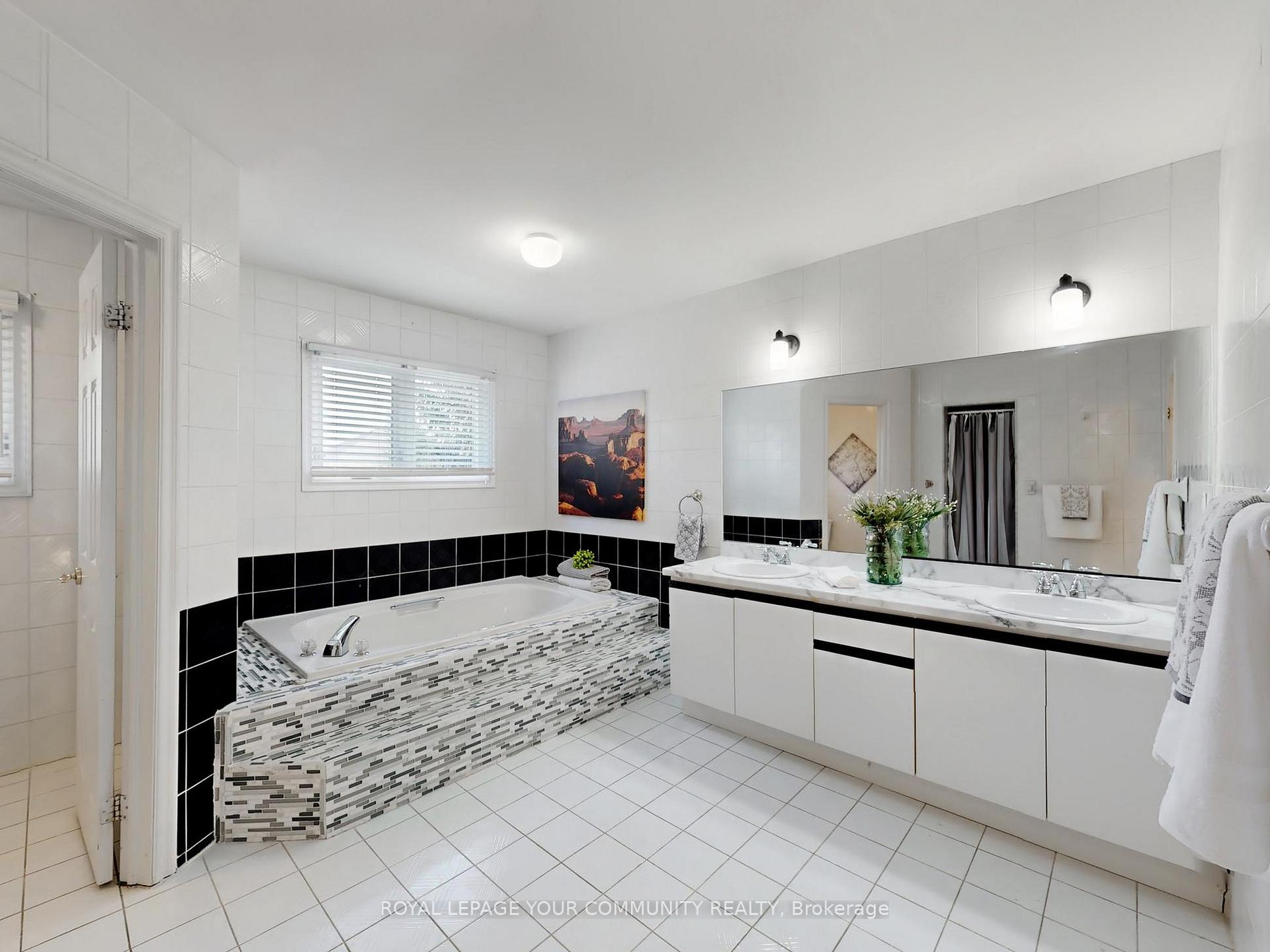 Photo 31 of 123 Kingsnorth Boulevard, Vaughan, East Woodbridge — HOMEH